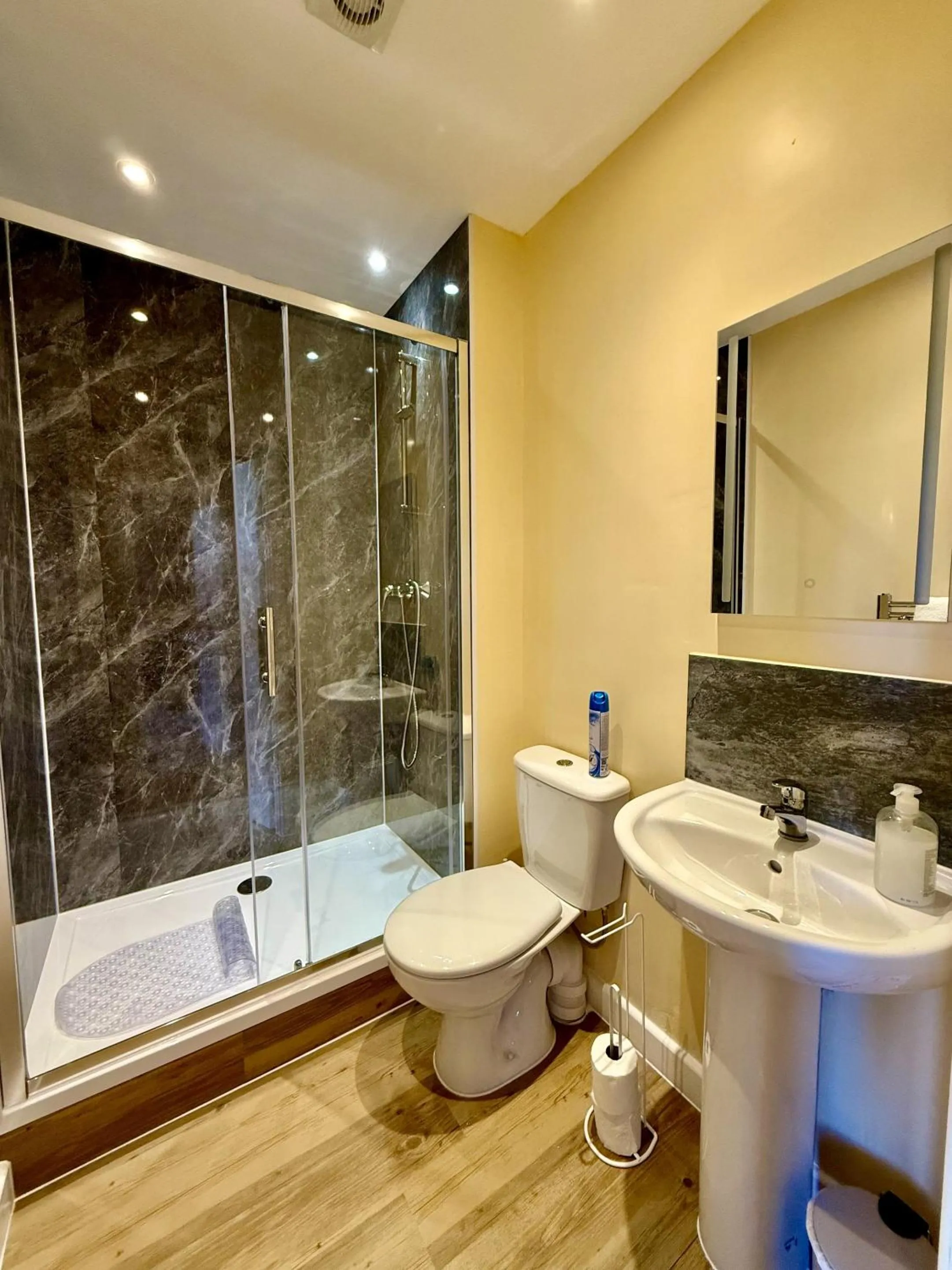 Bathroom in The Crescent Guest House