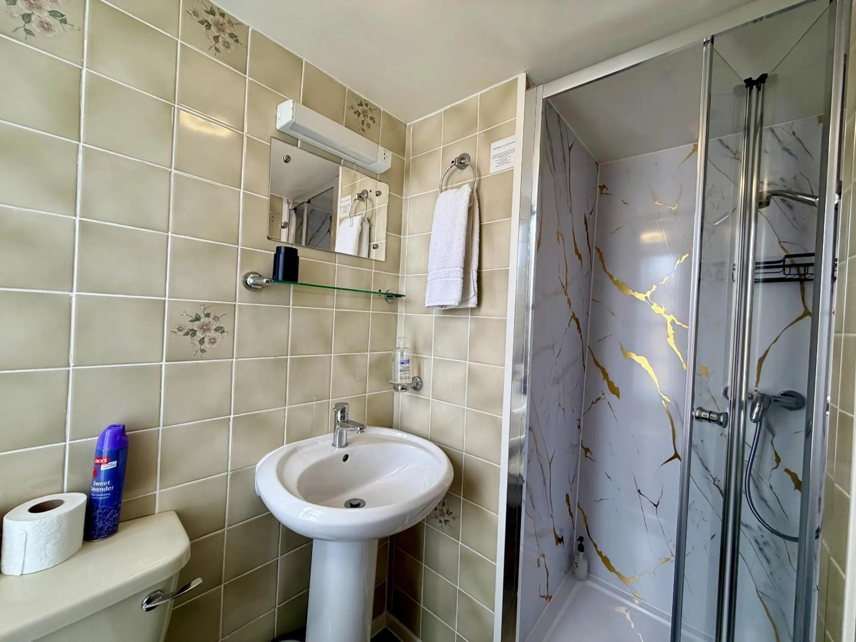 Bathroom in The Crescent Guest House