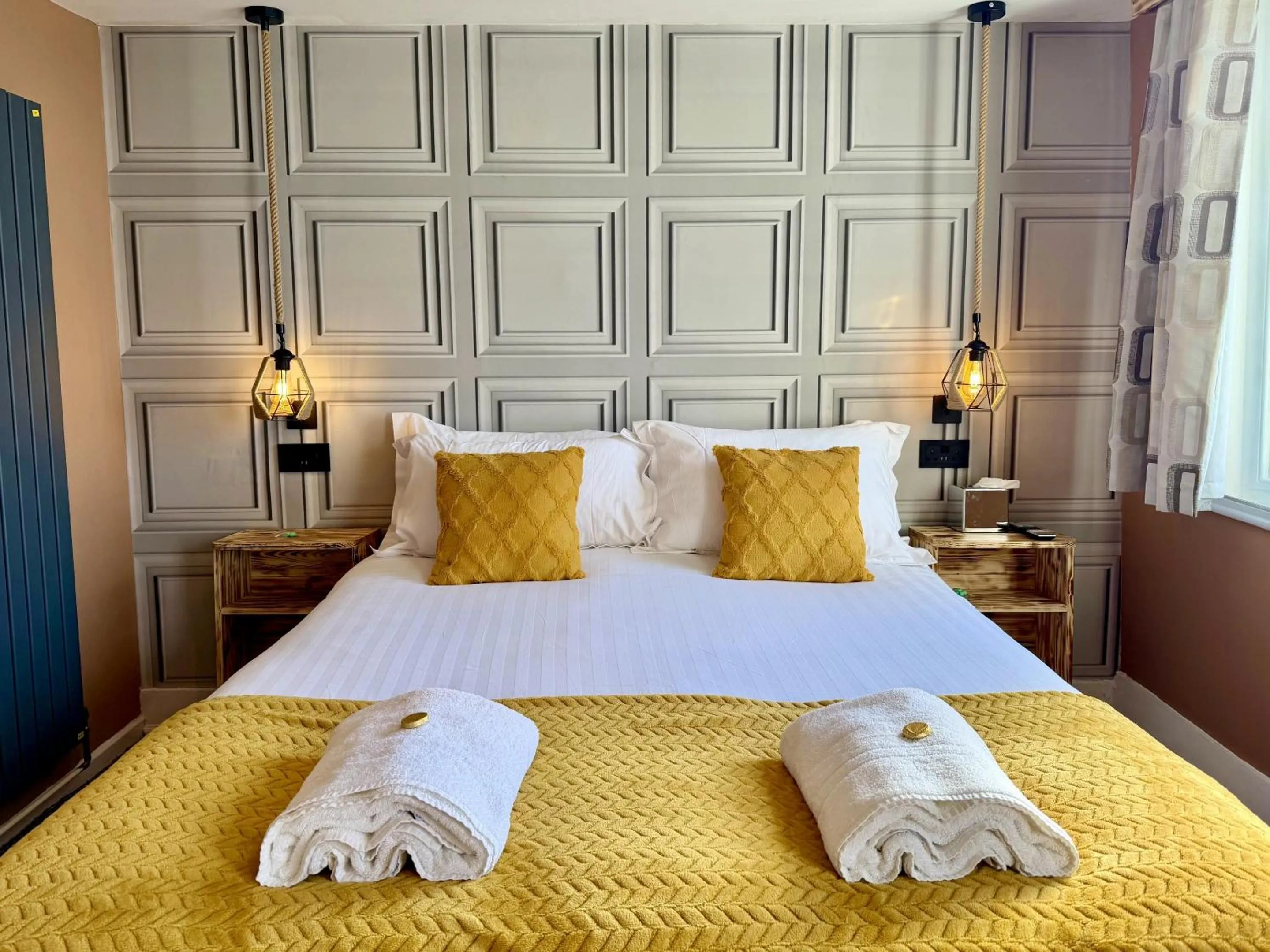 Bedroom, Bed in The Crescent Guest House