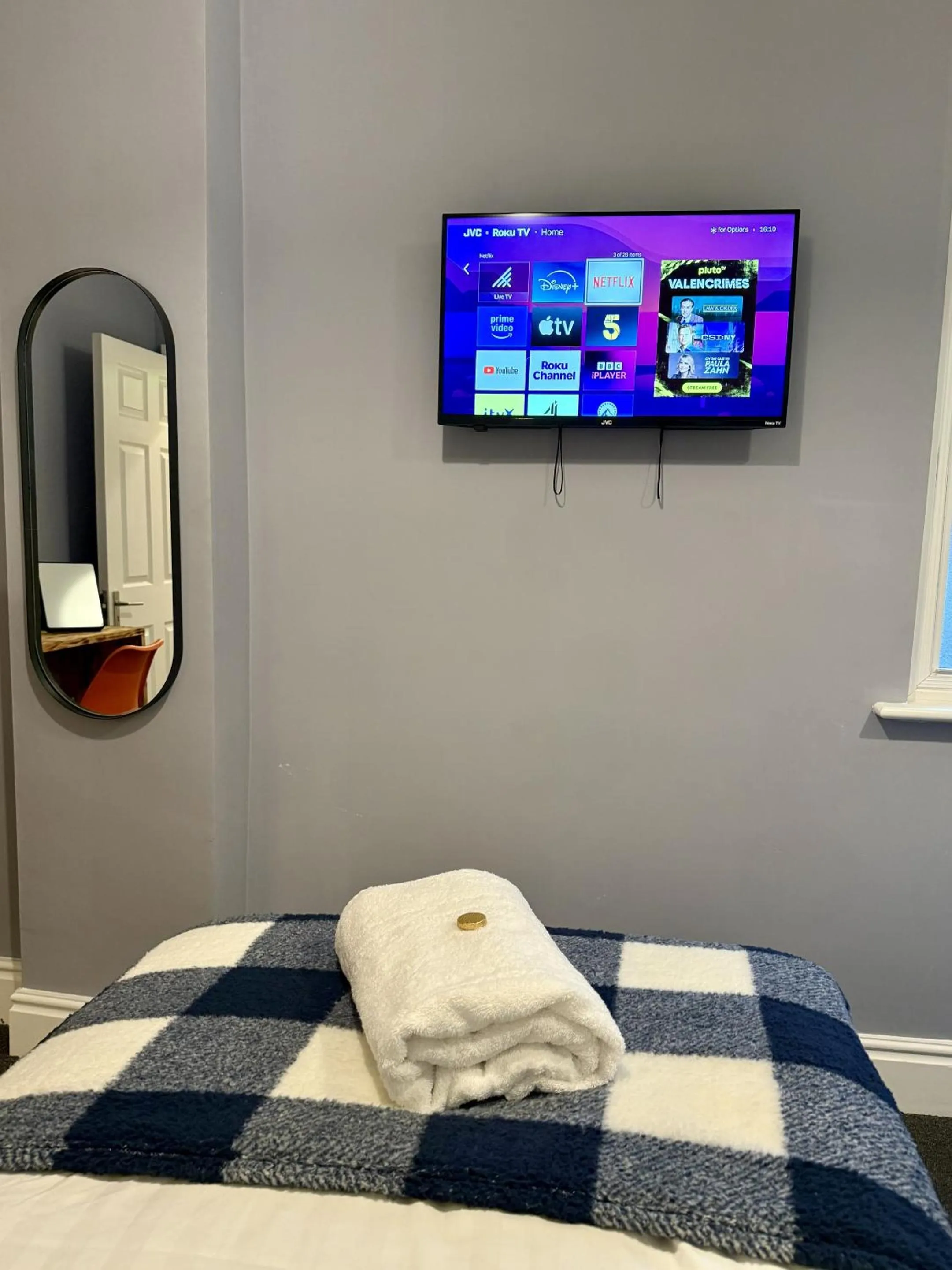 Bedroom, Bed in The Crescent Guest House
