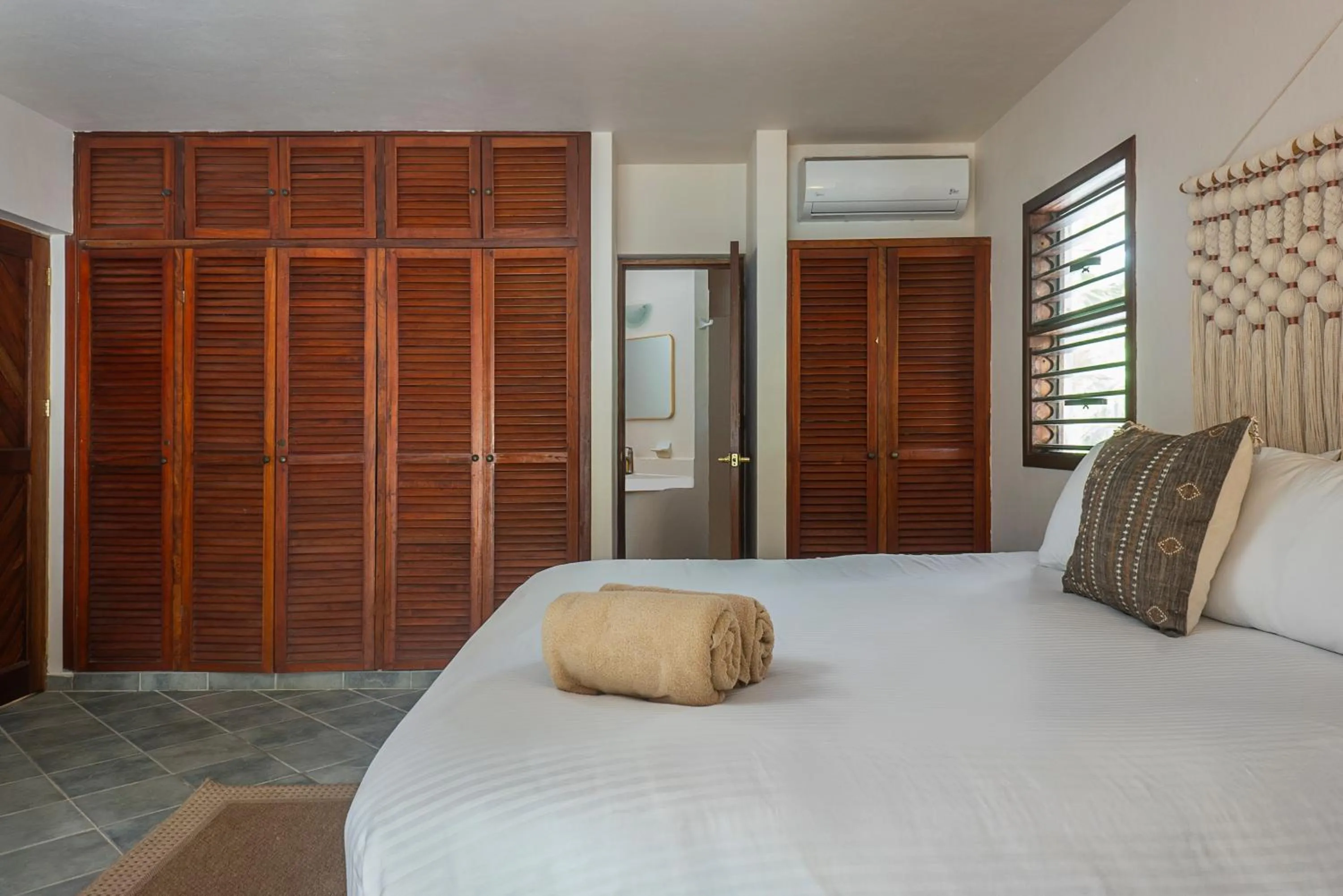 Bed in Mantaray Tulum