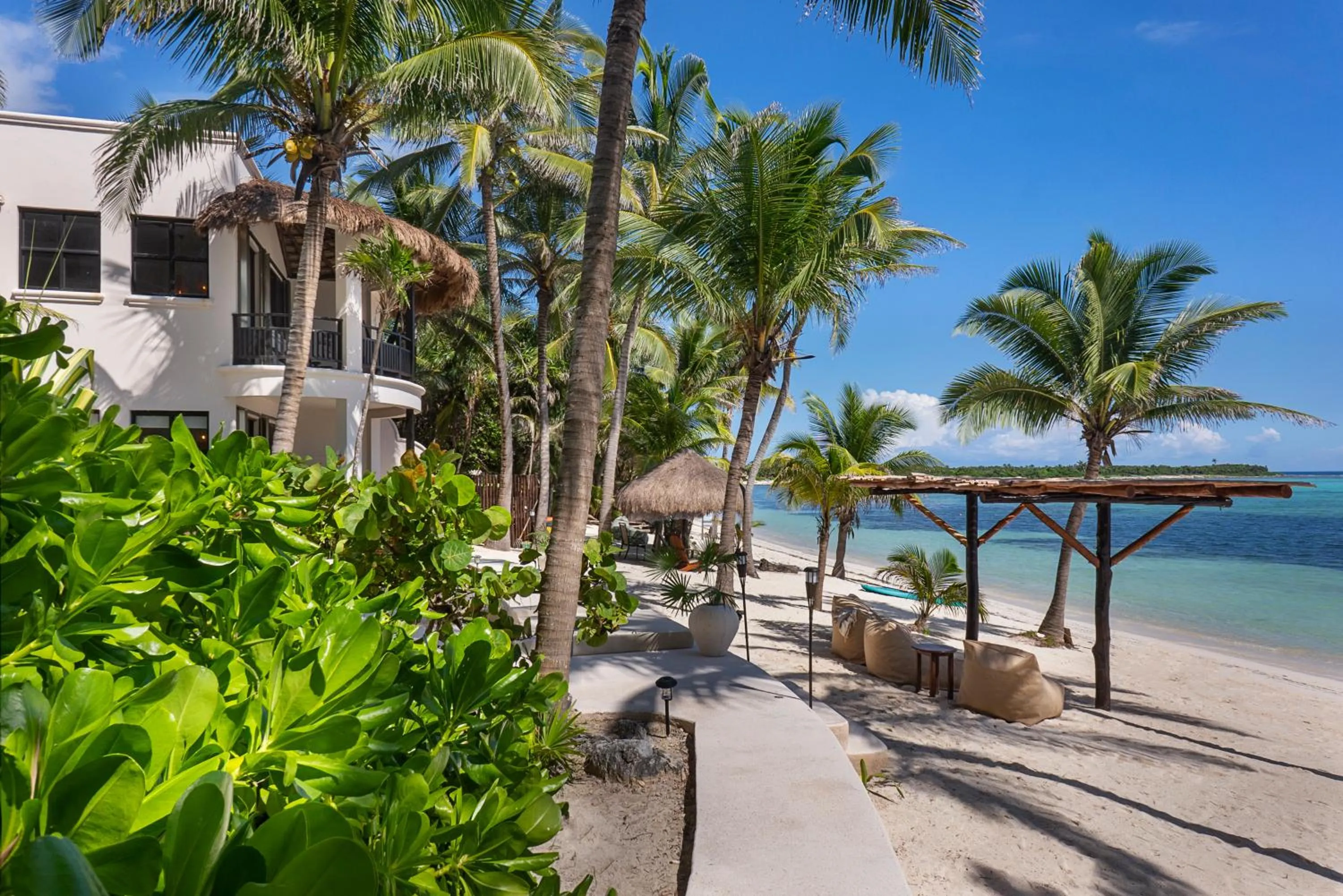 Property building in Mantaray Tulum