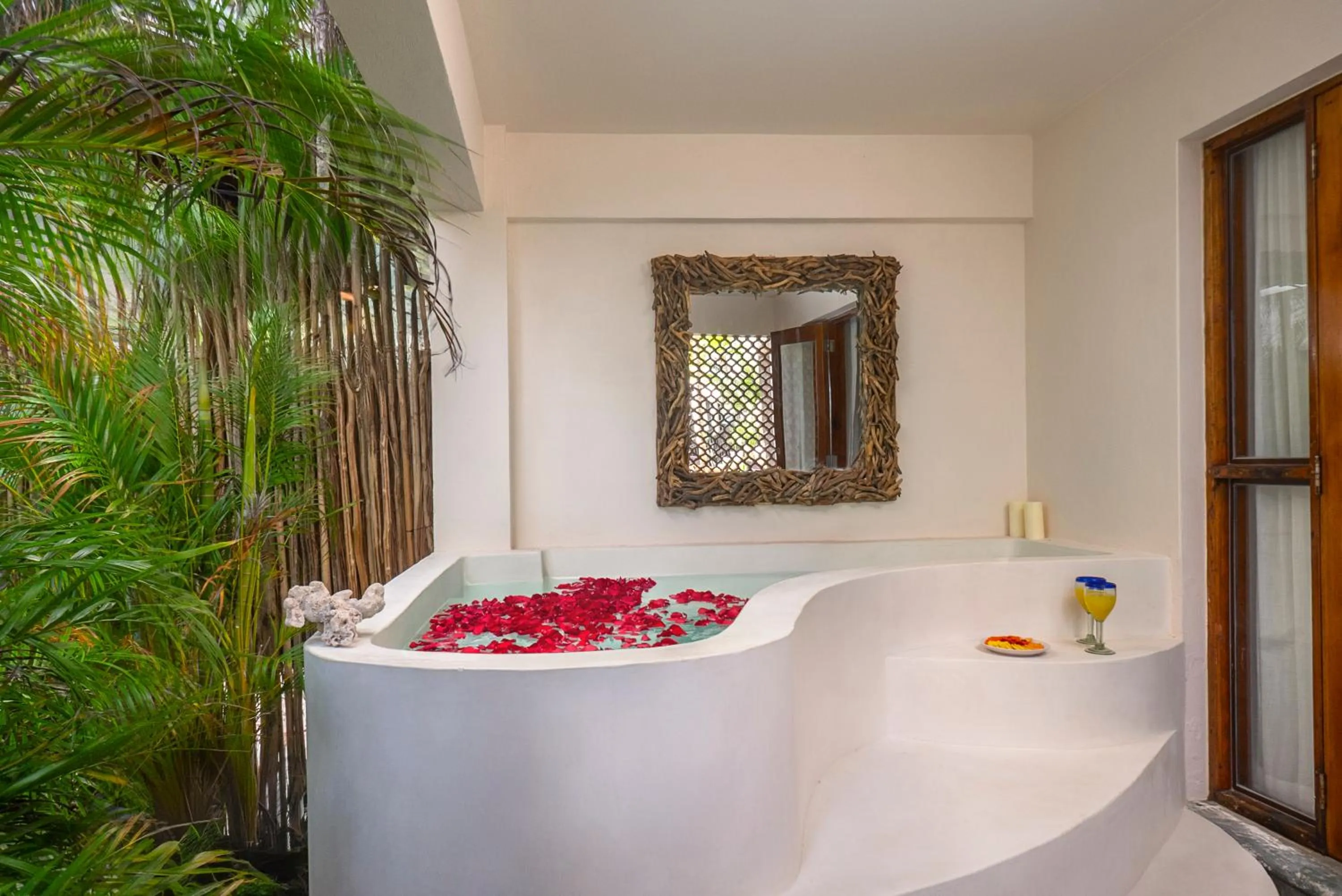 Garden in Mantaray Tulum