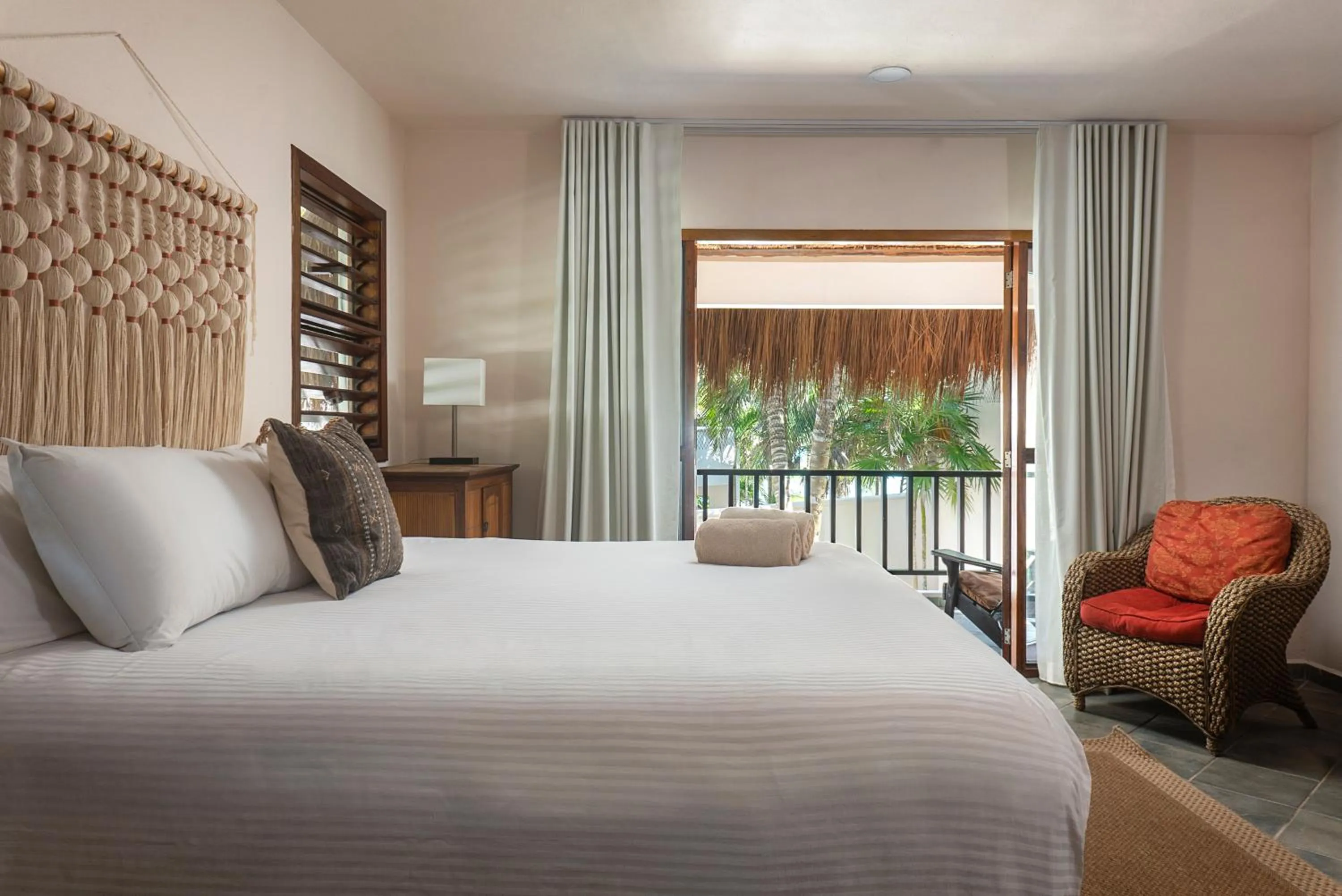 Bed in Mantaray Tulum