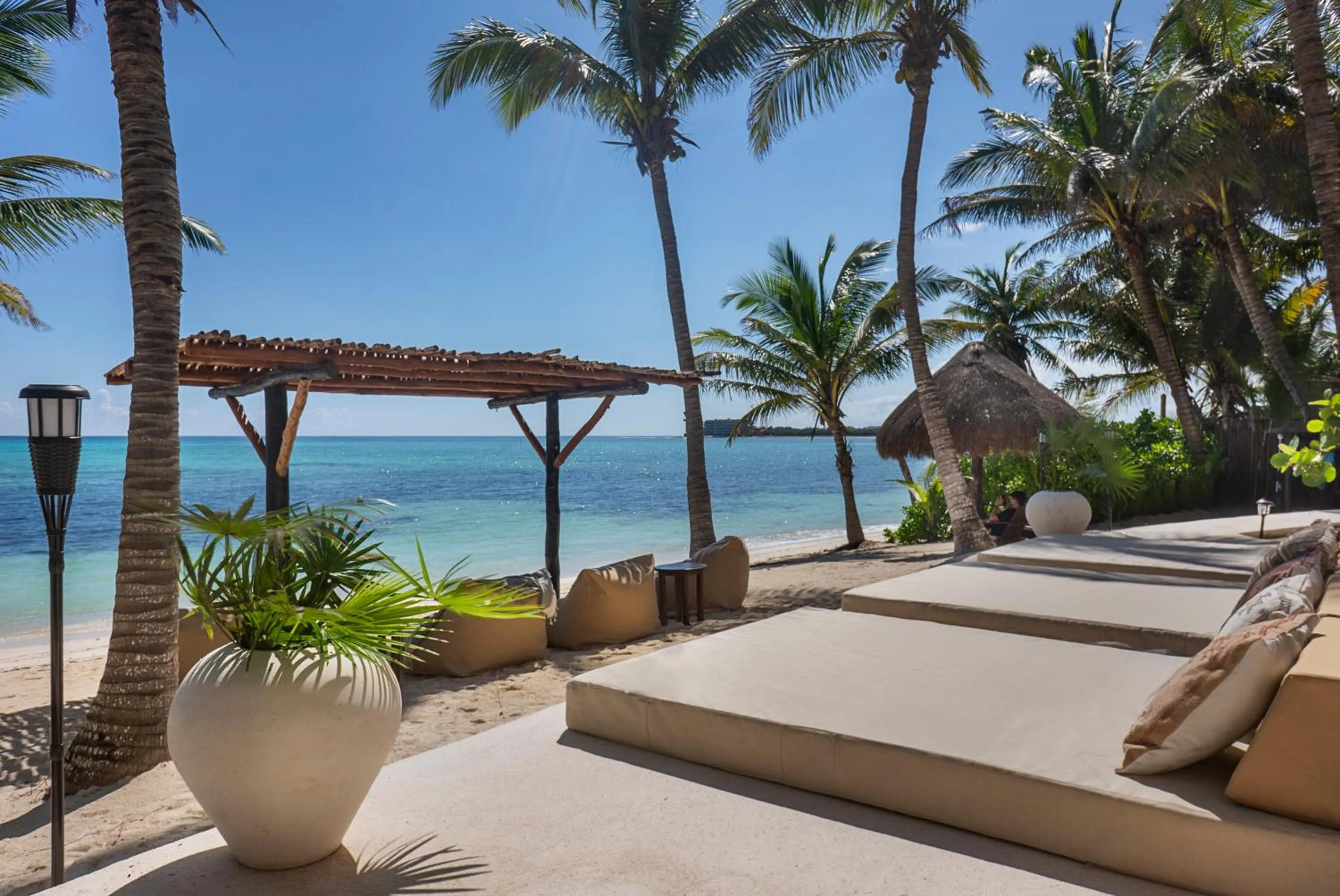 Restaurant/places to eat in Mantaray Tulum