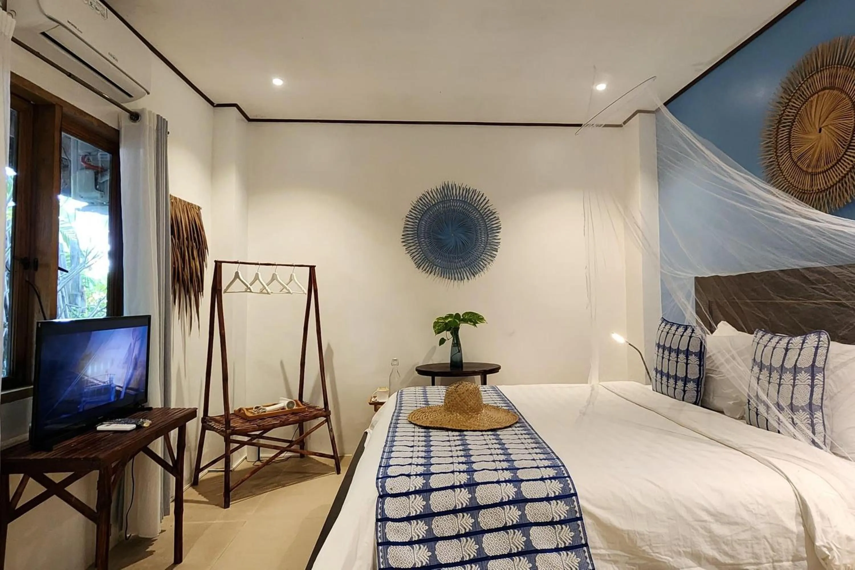 Bed in Sirom Beach House