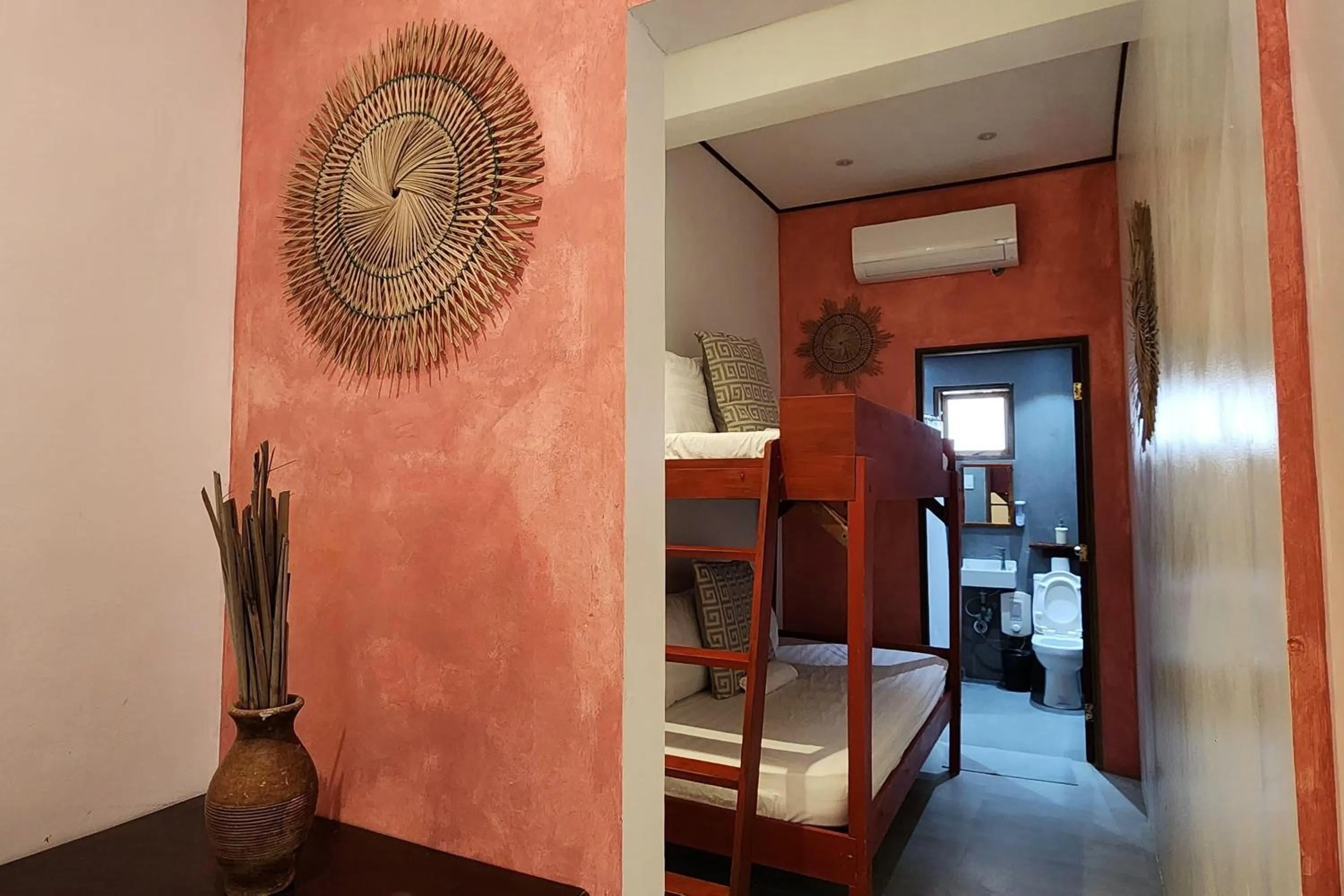 Bedroom, Bed in Sirom Beach House