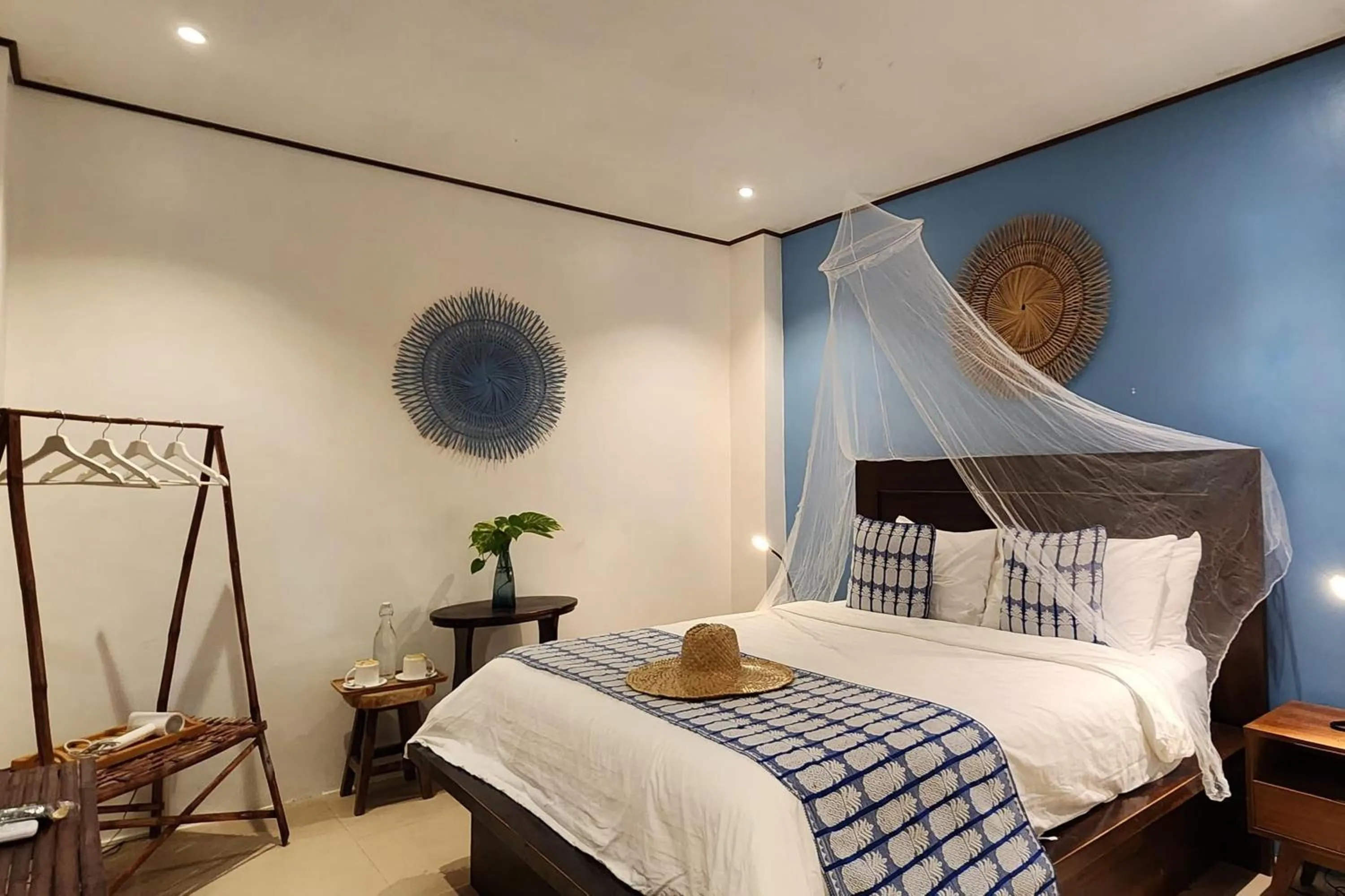 Bedroom, Bed in Sirom Beach House