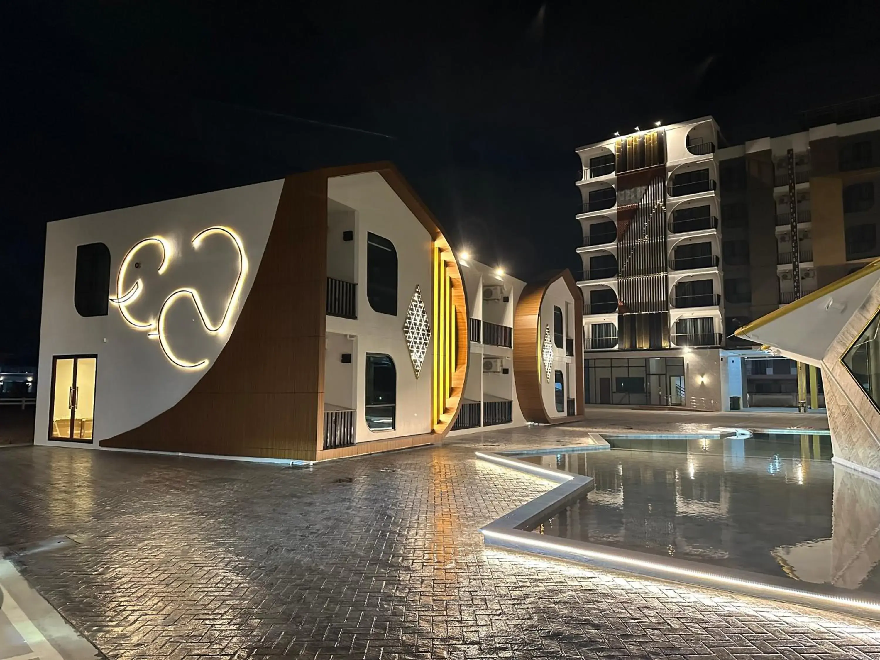 Family Room with Pool View in S3 Ayutthaya Hotel Family Room with Pool View in S3 Ayutthaya Hotel