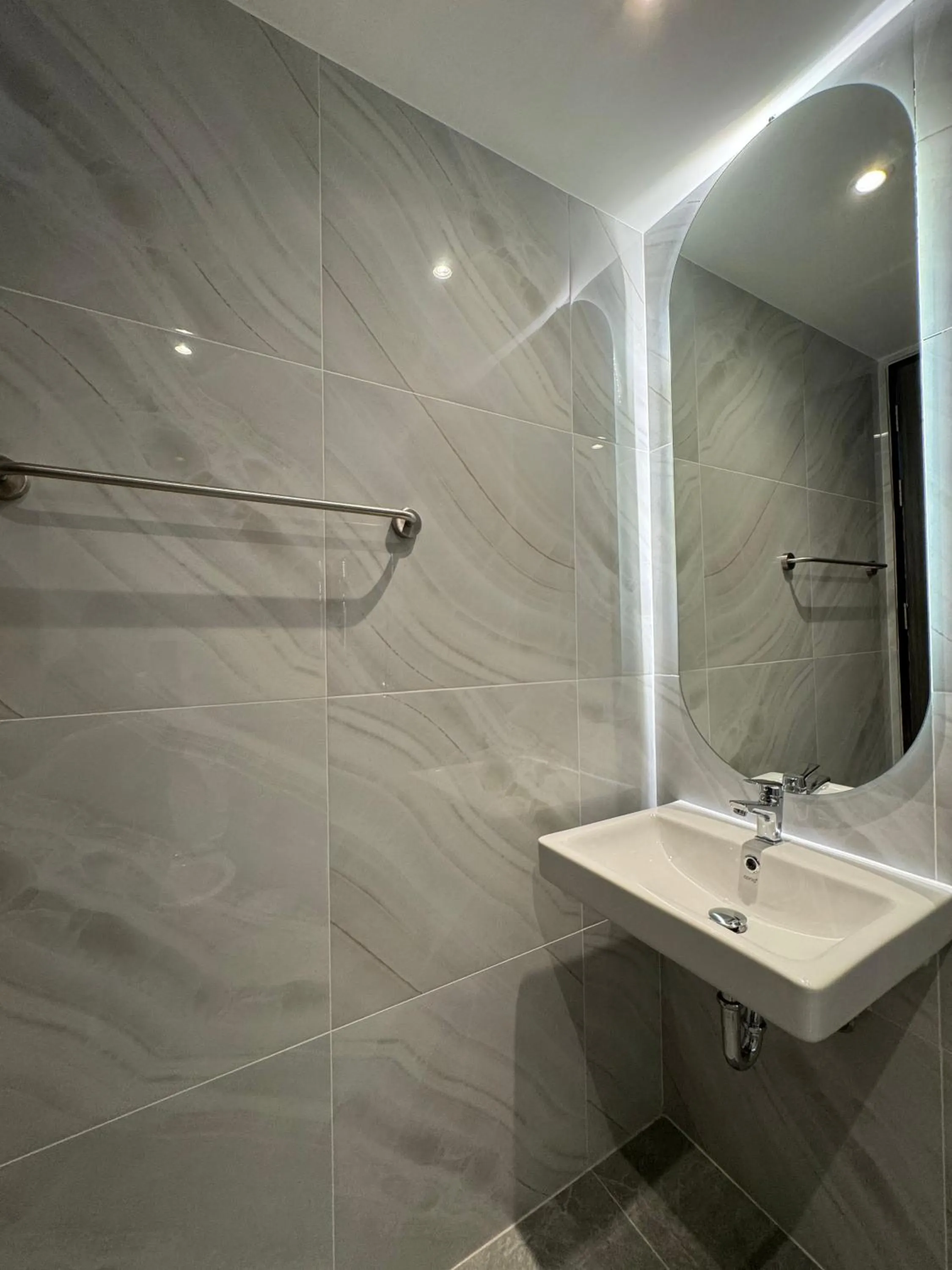 Bathroom in S3 Ayutthaya Hotel