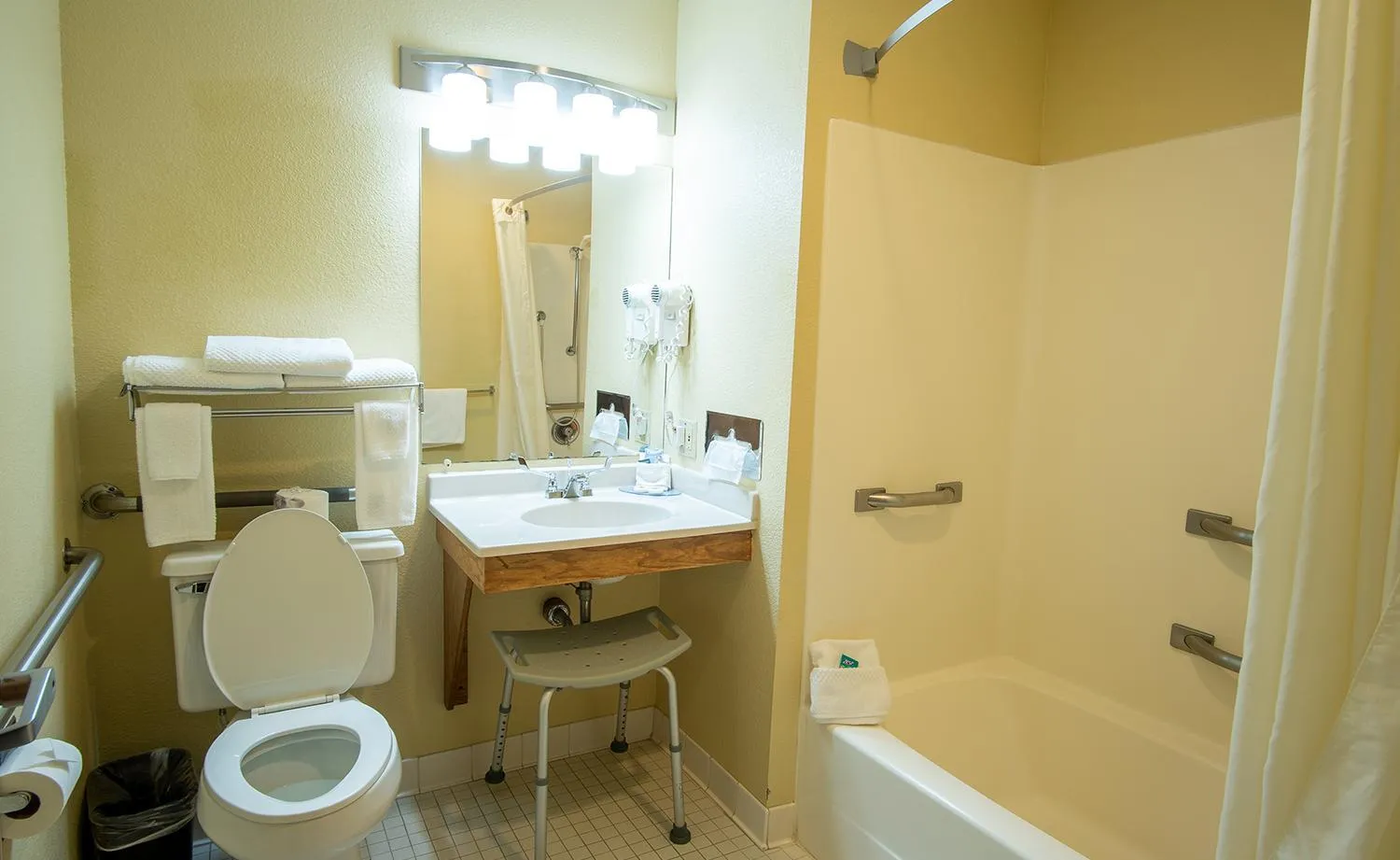 Bathroom in Coratel Inn and Suites By Jasper River Falls
