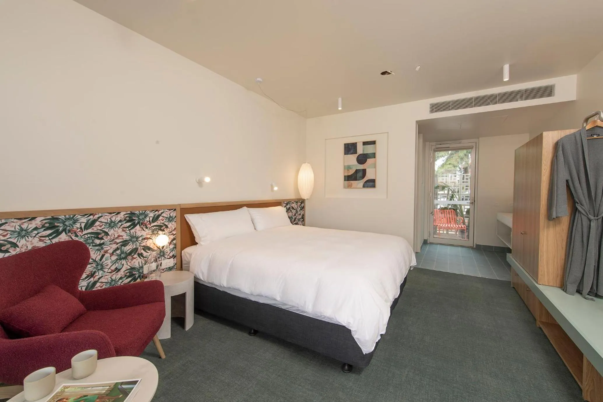 Bedroom, Bed in Kar-Rama Hotel