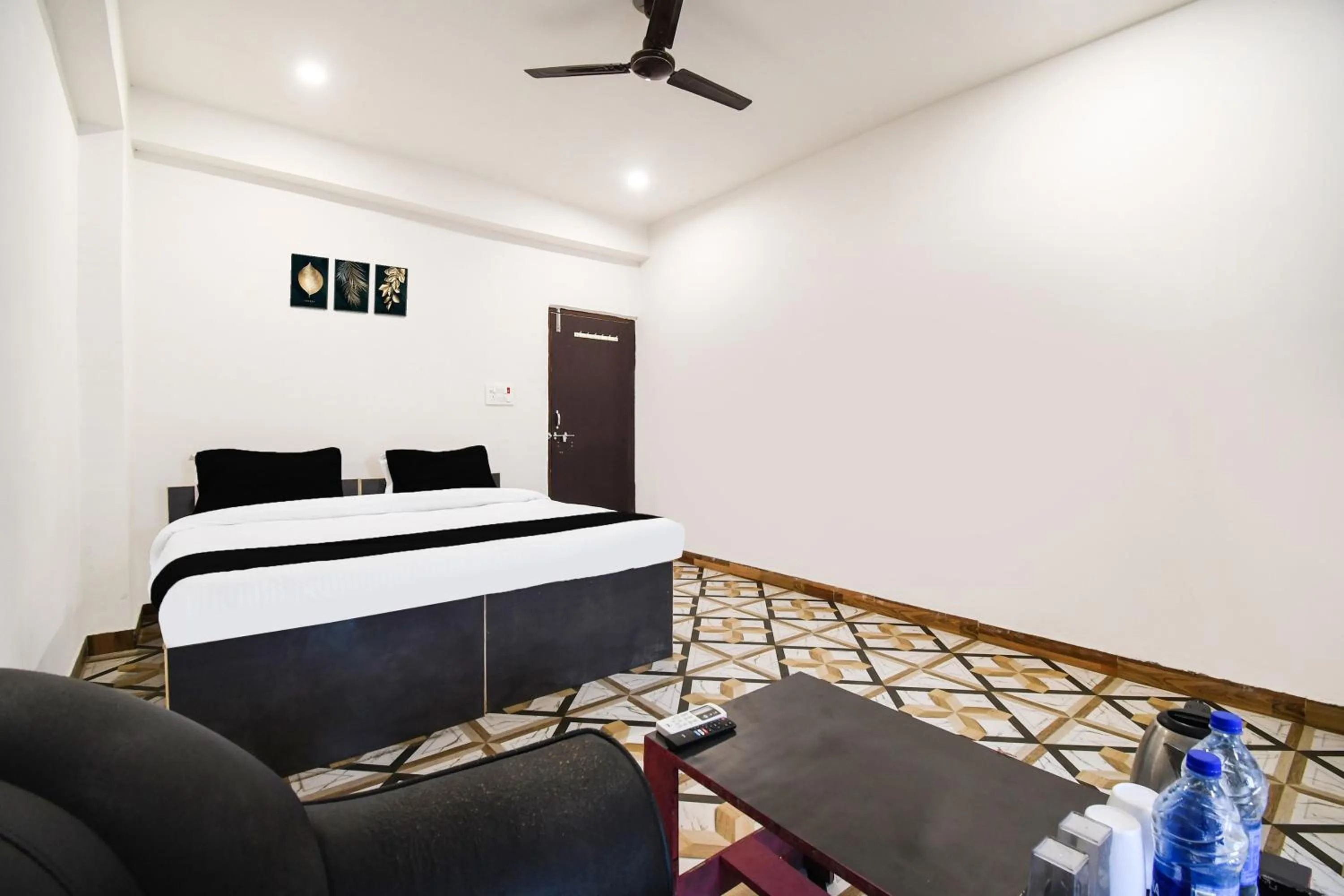 Bedroom, Bed in HOTEL O SHIVA RESIDENCY INN