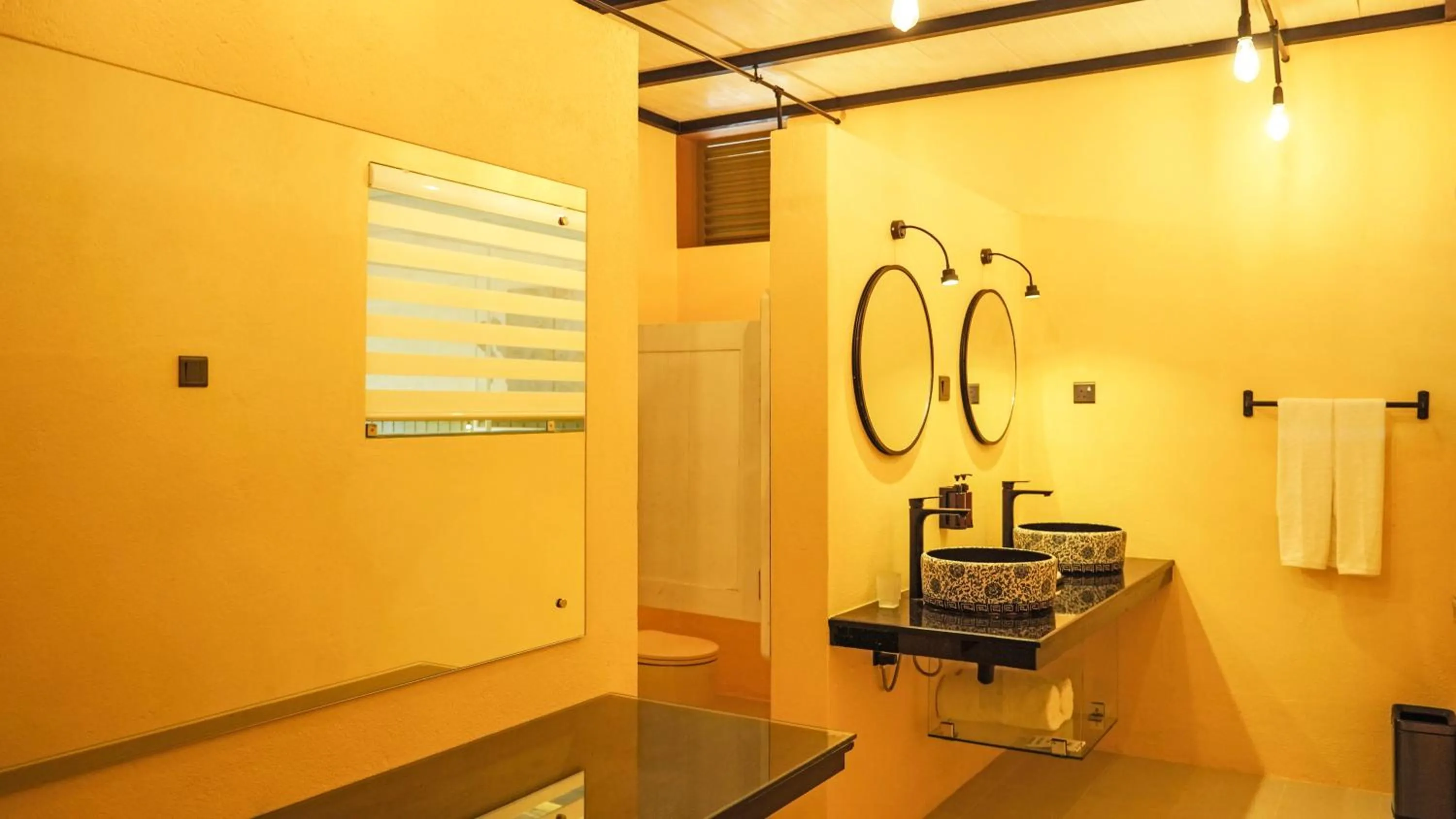 Bathroom in Amba Yaalu - Thema Collection "The first women-led hotel in Sri Lanka"