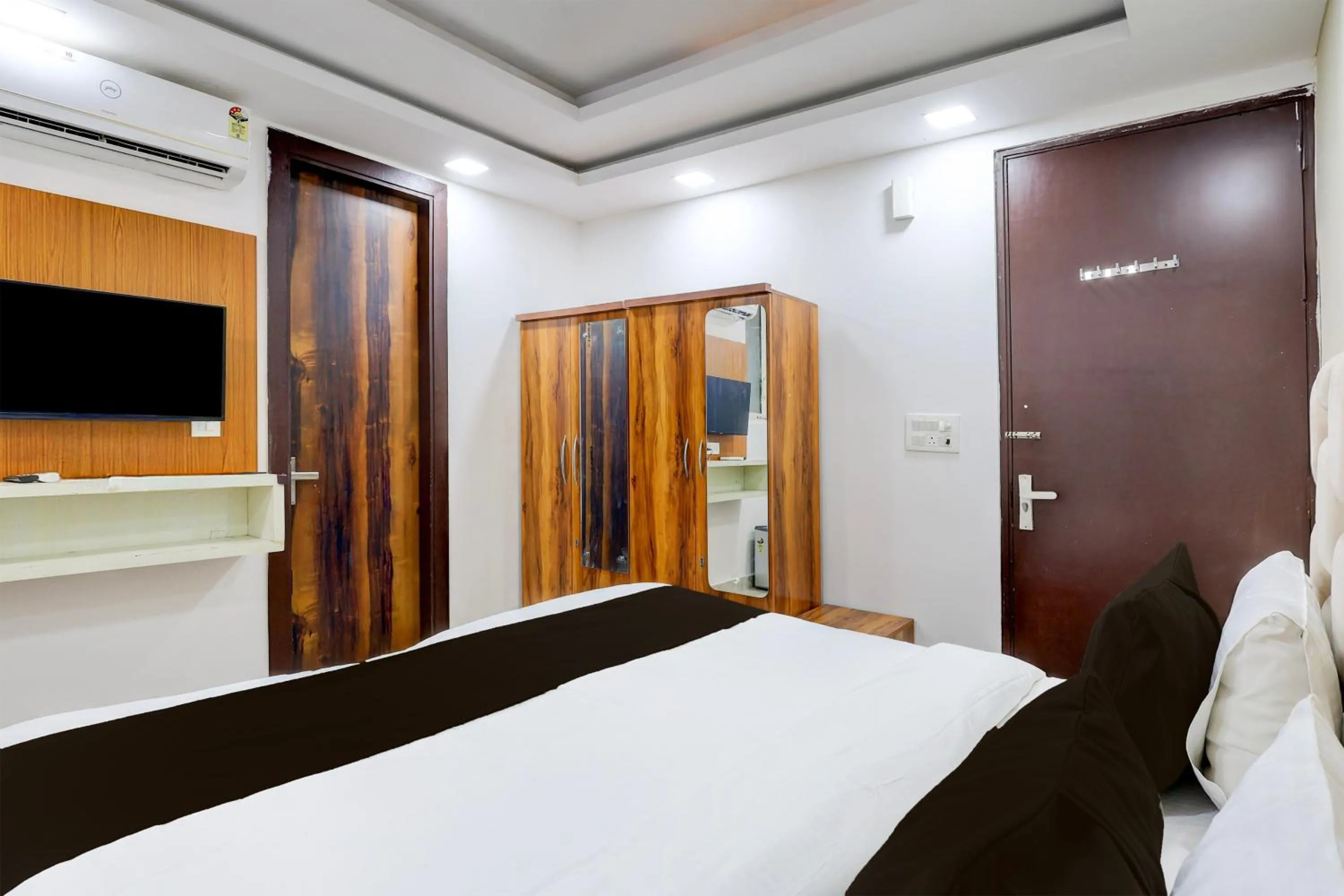 Bedroom, Bed in Collection O Deep Residency