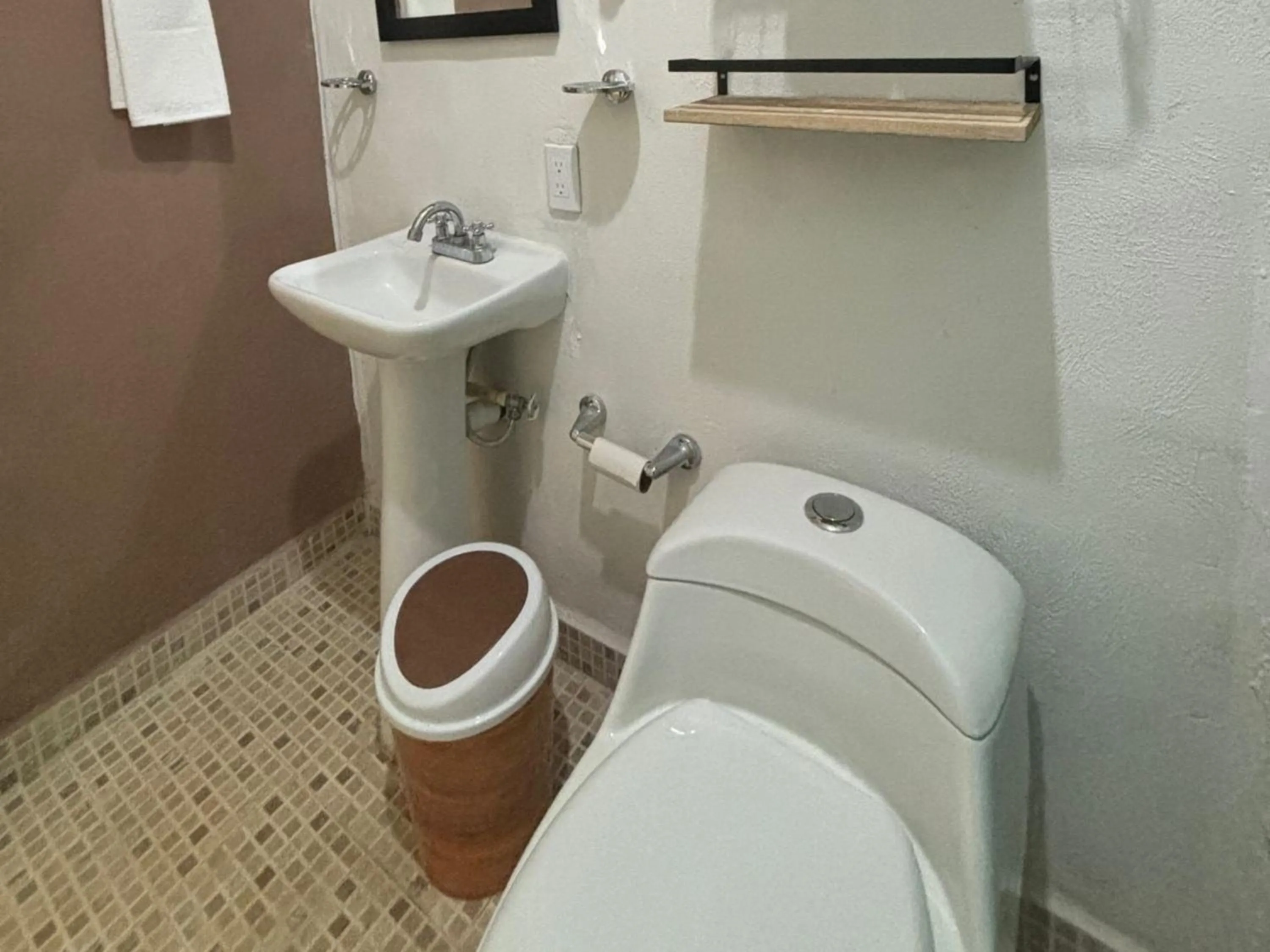 Toilet in BACALAR INN Hotel