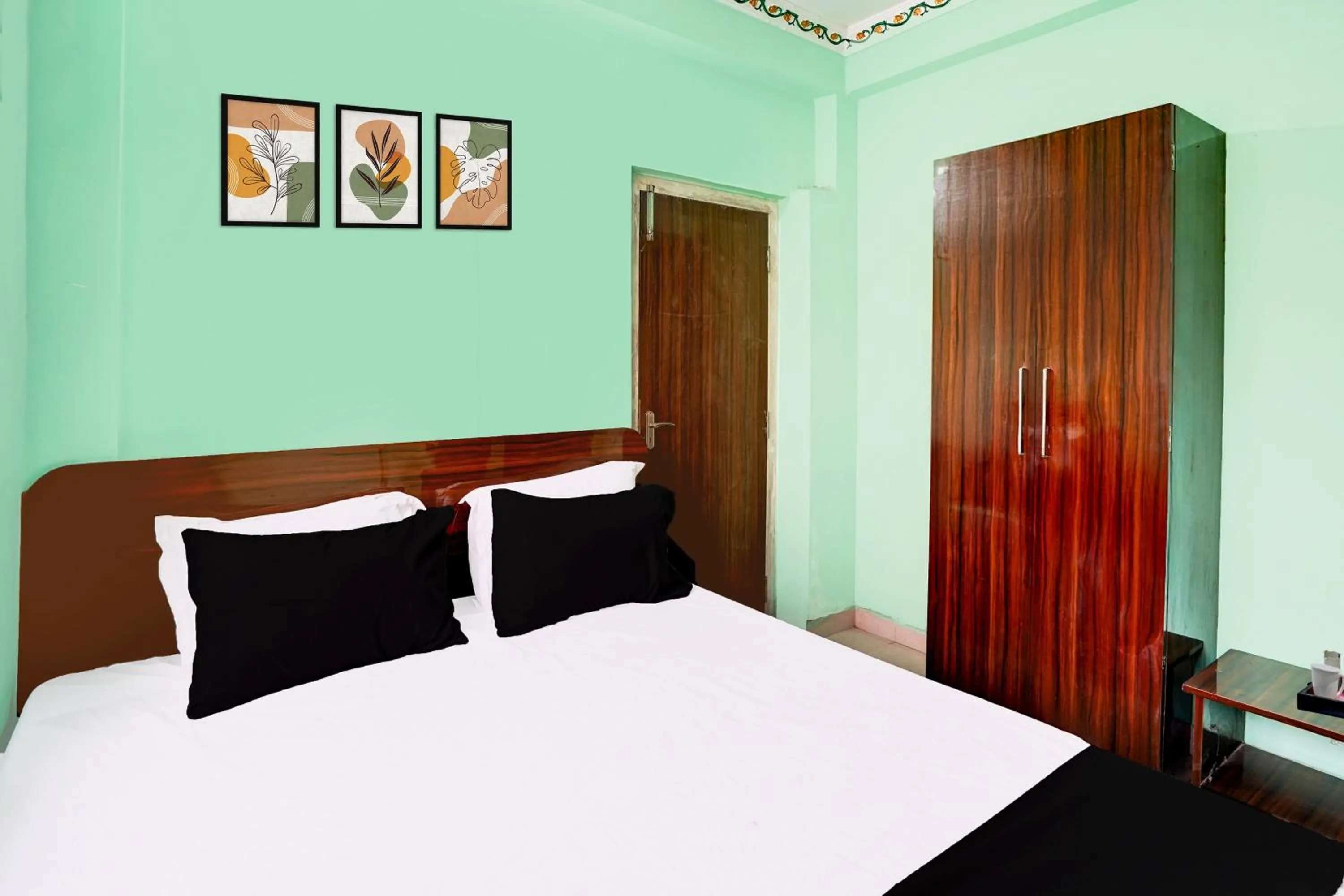 Bedroom, Bed in Super Hotel O Bhagwanpur Chowk Muzaffarpur