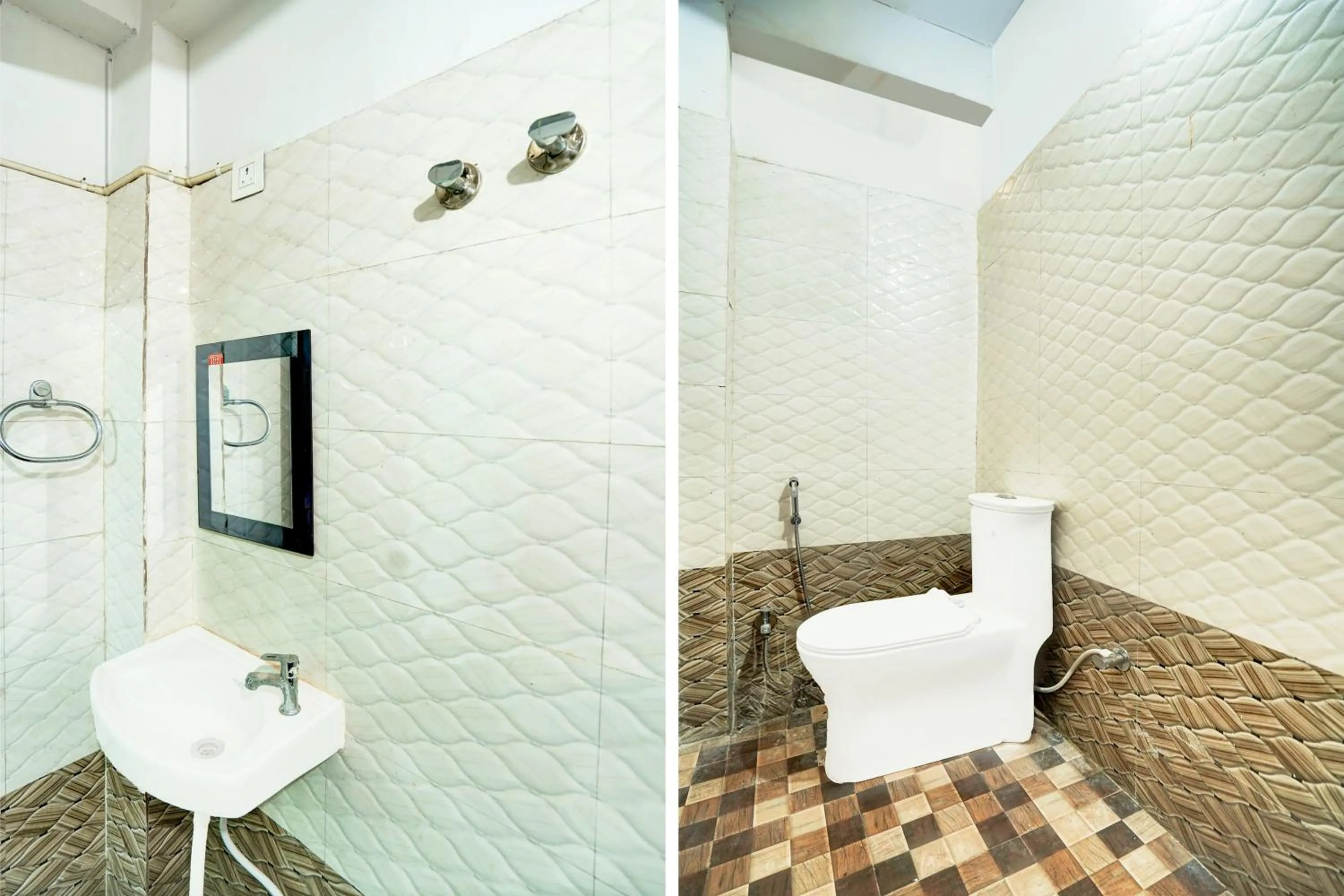 Bathroom in Super Hotel O Bhagwanpur Chowk Muzaffarpur