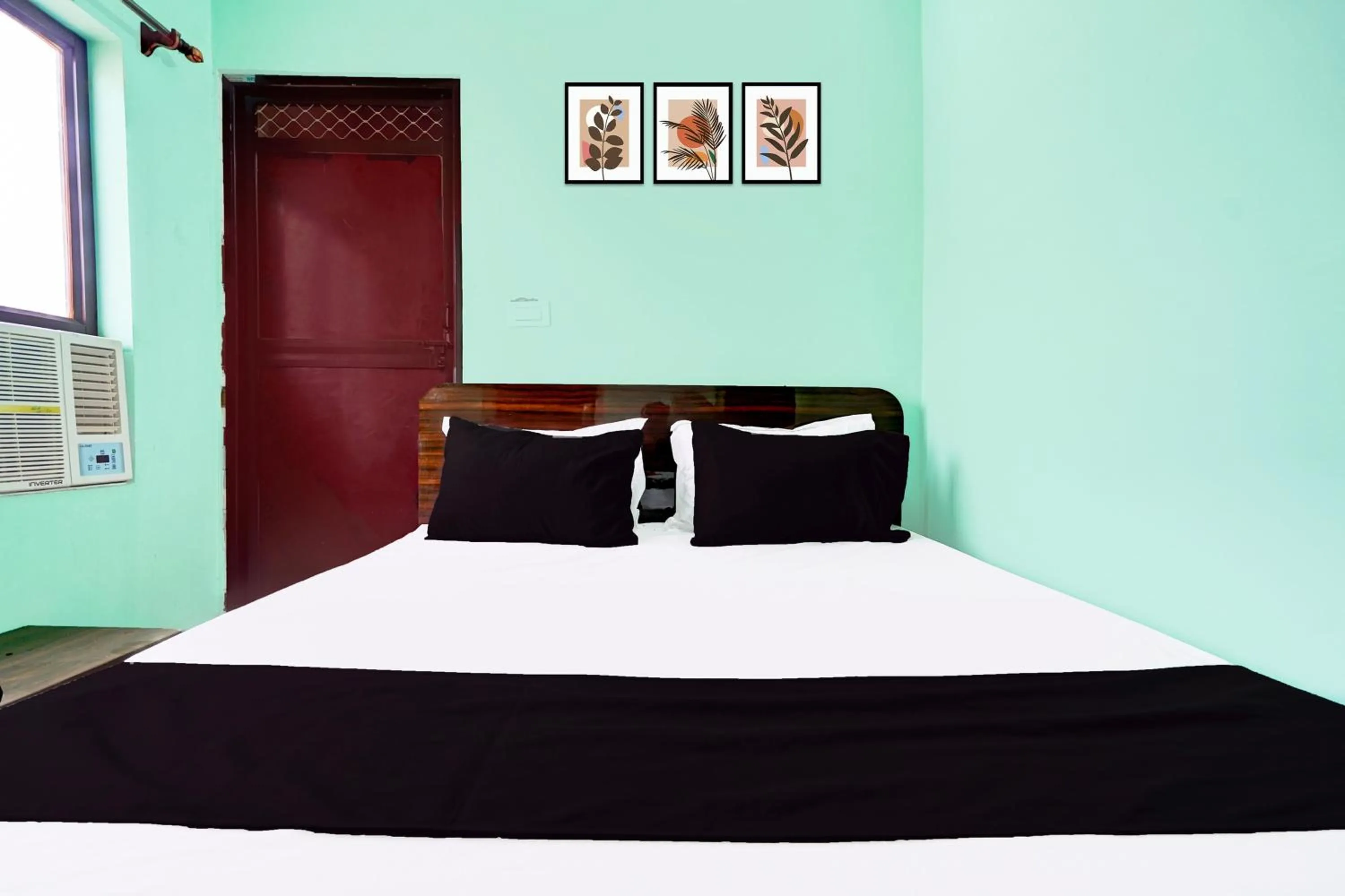Bedroom, Bed in Super Hotel O Bhagwanpur Chowk Muzaffarpur