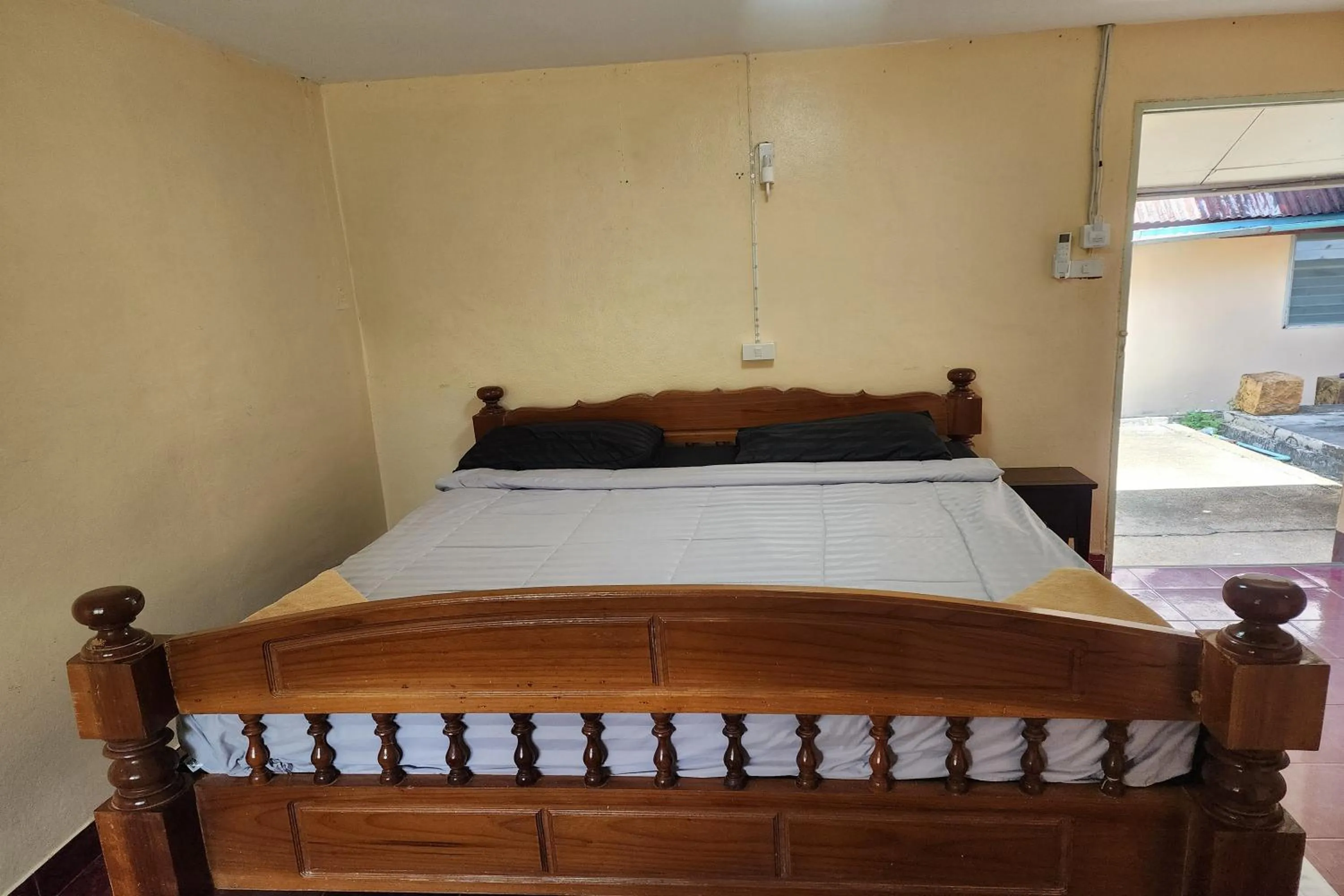 Bed in My Pumpkin Bungalow Krabi