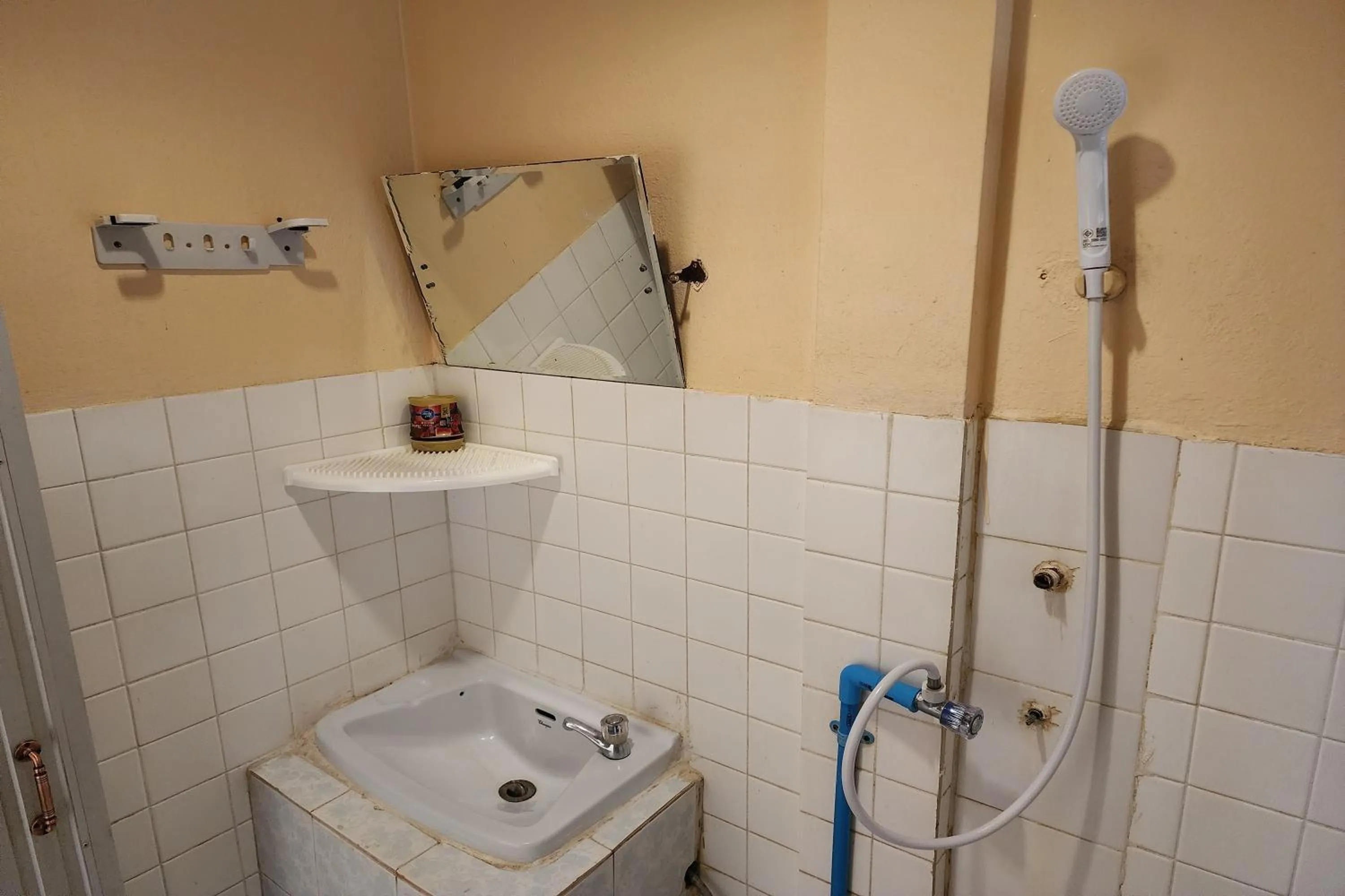 Bathroom in My Pumpkin Bungalow Krabi