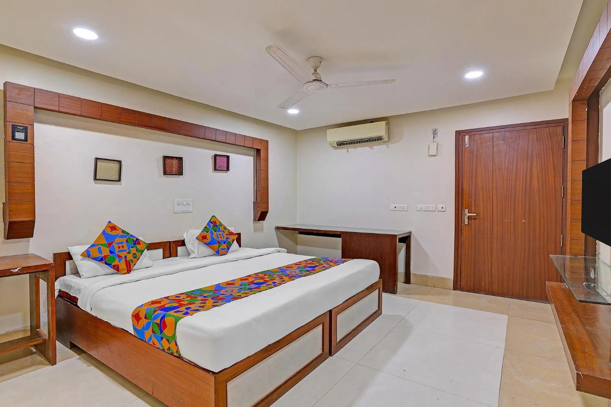 Suite - single occupancy in FabHotel The Tuesday Suits- Opposite to Delhi Public School