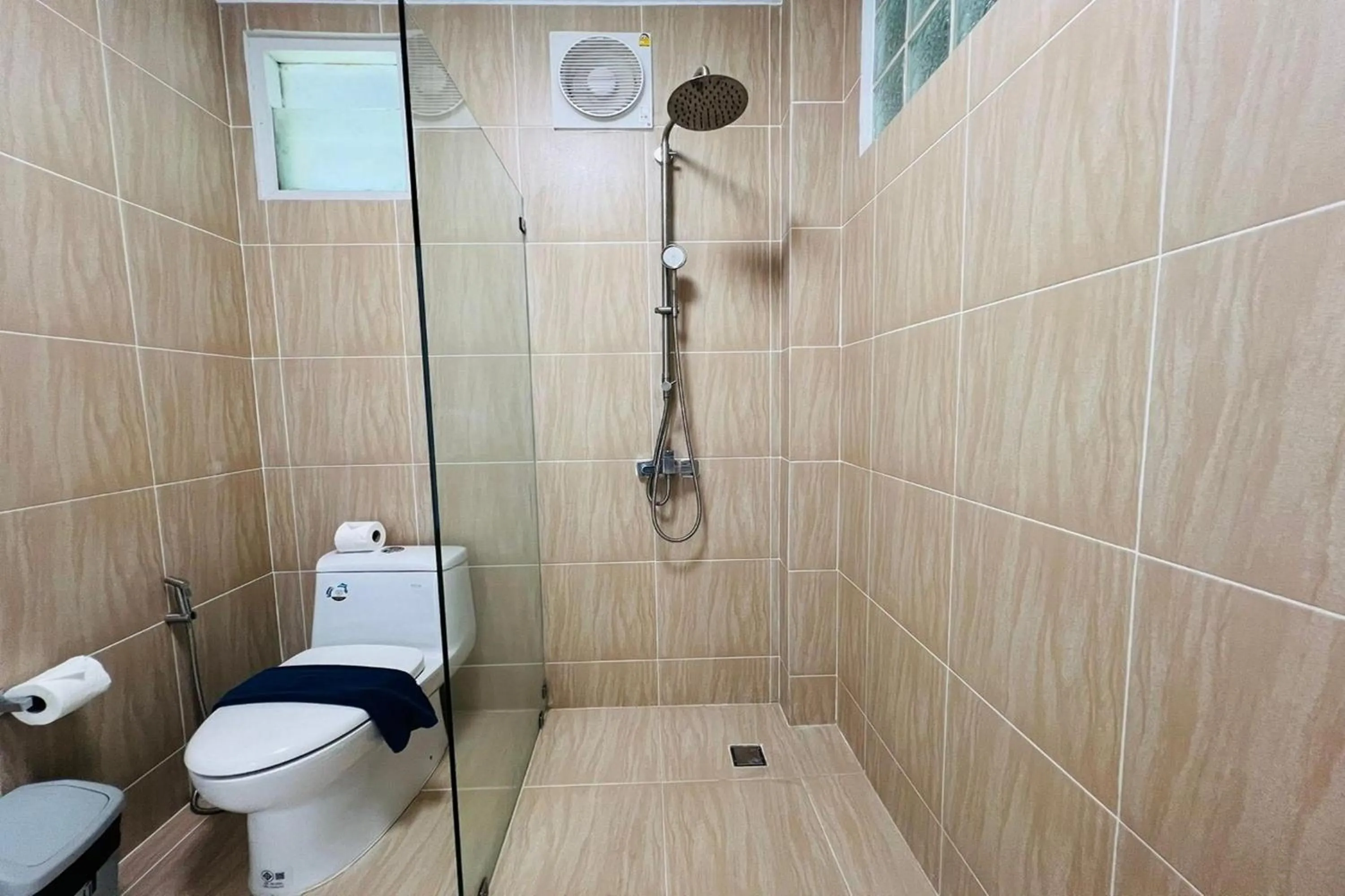 Shower in Panorama Ocean Villas, Kamala