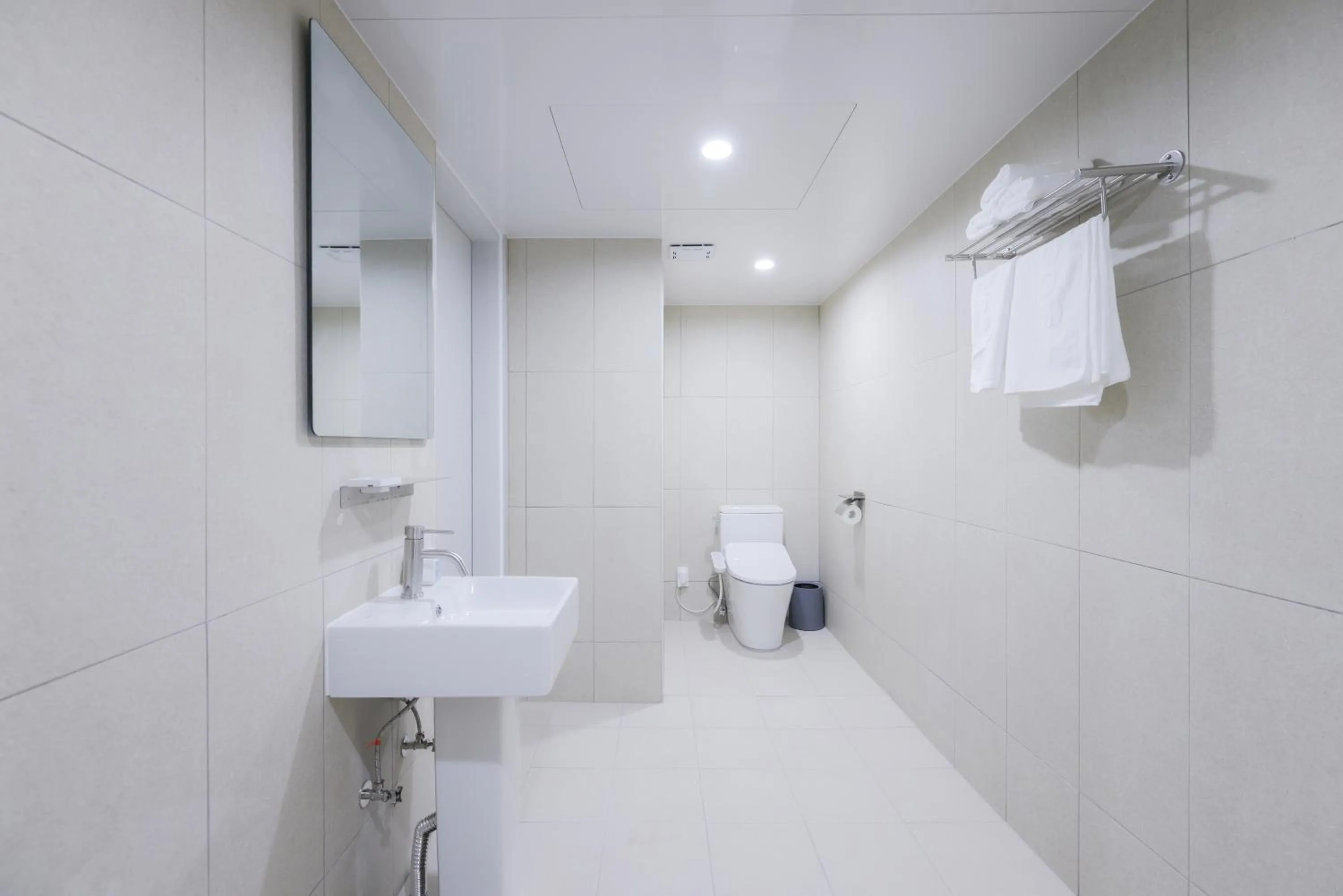 Shower in Anook Air Hotel Chuncheon