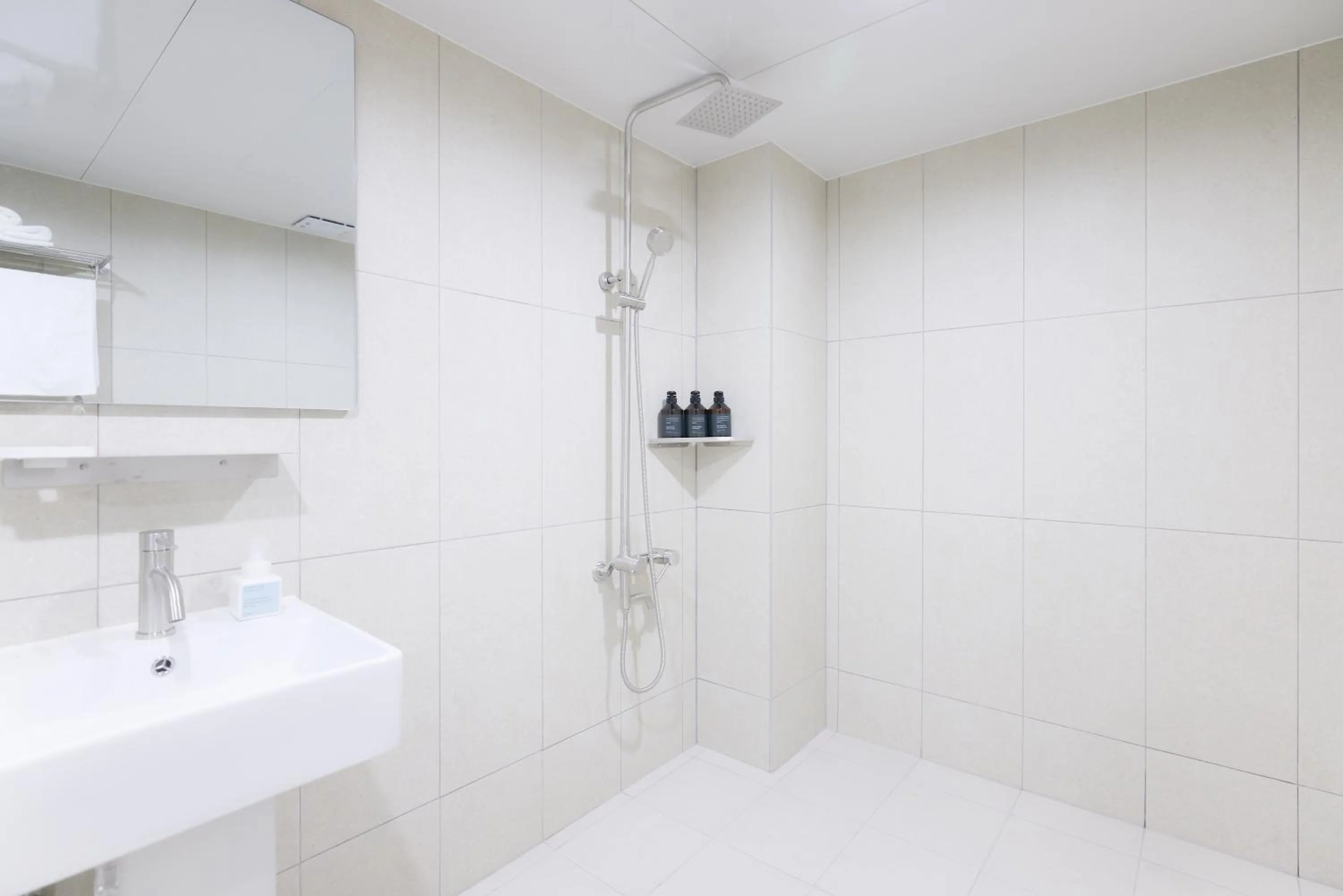 Shower in Anook Air Hotel Chuncheon