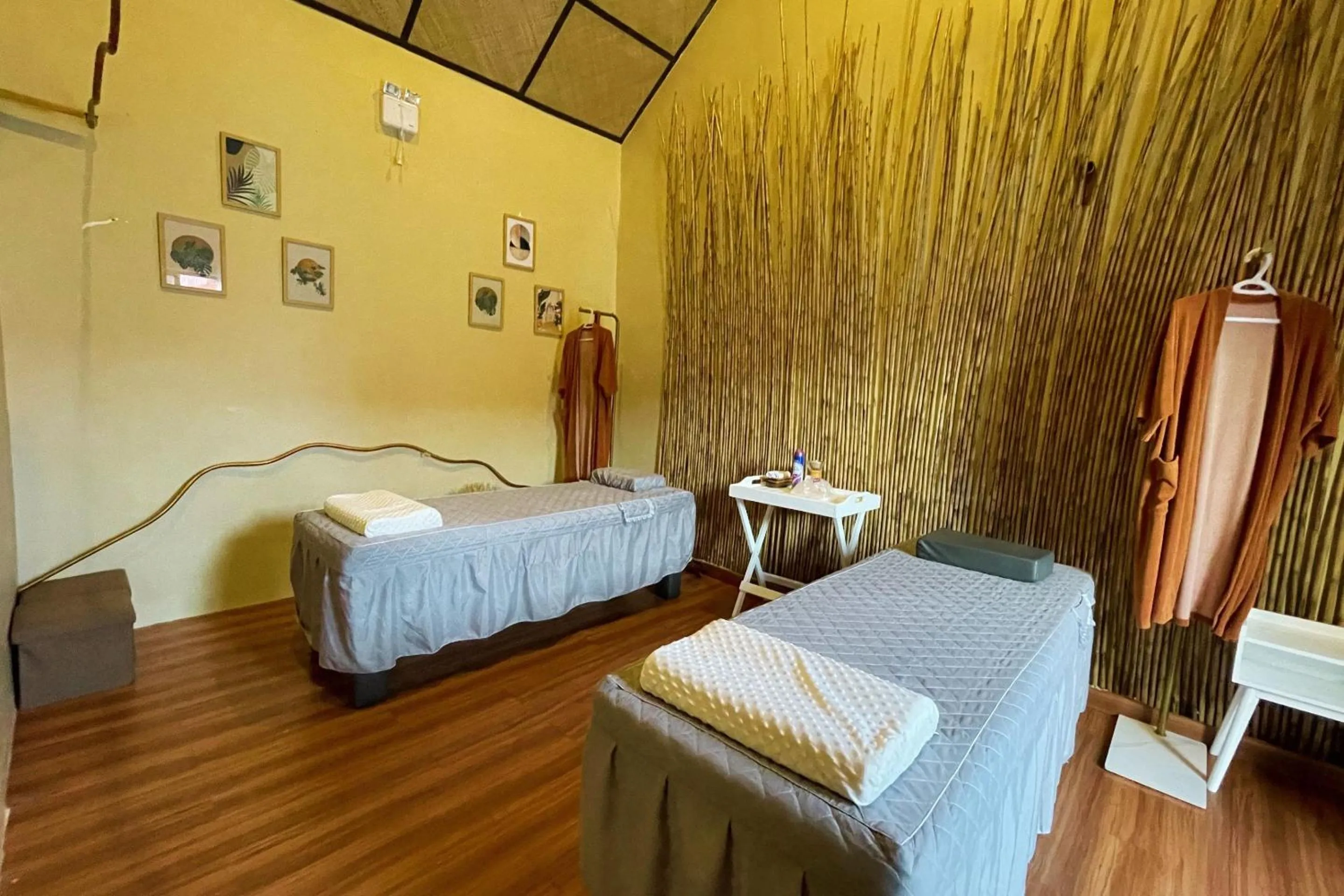 Bed in The Beach Calatagan Mediterraneo powered by Cocotel