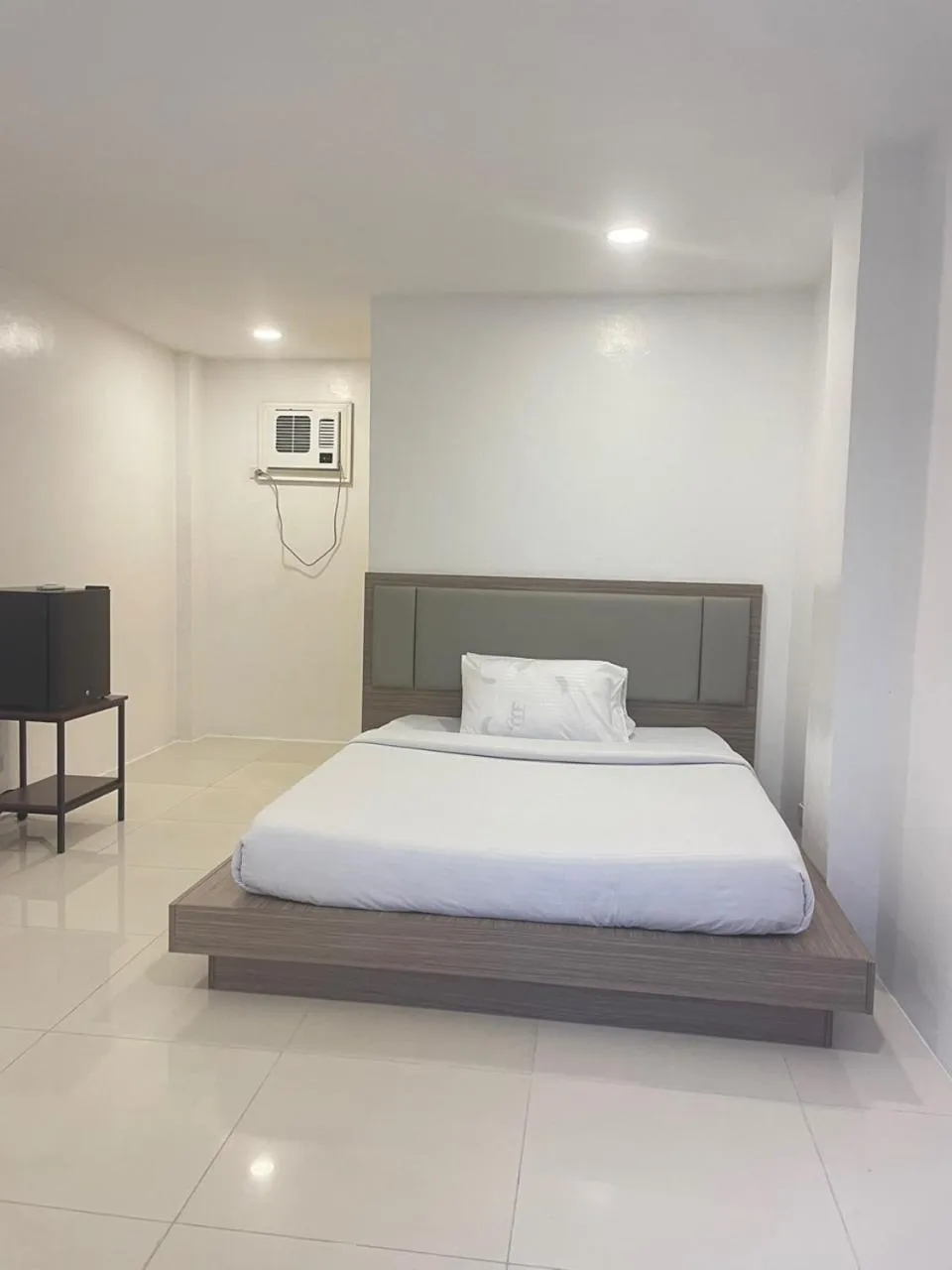 Bed in HOTEL the MIR