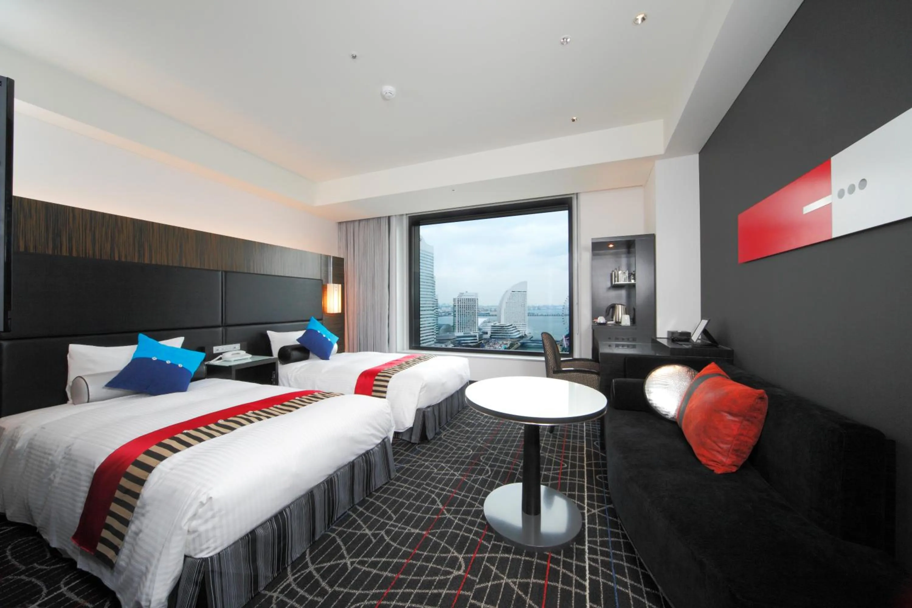 Photo of the whole room, Bed in New Otani Inn Yokohama Premium