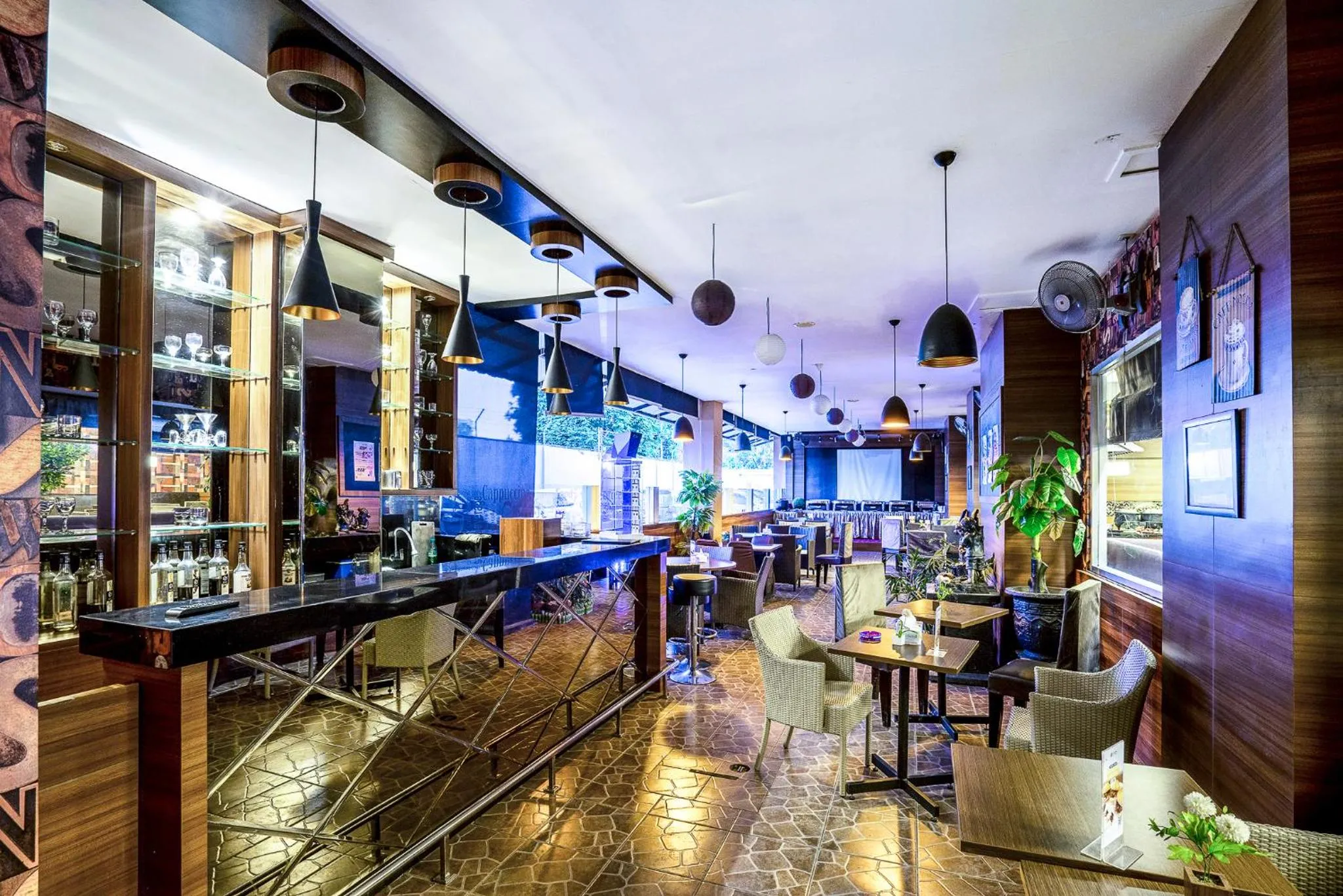 Lounge or bar in Hotel Grand Kartika