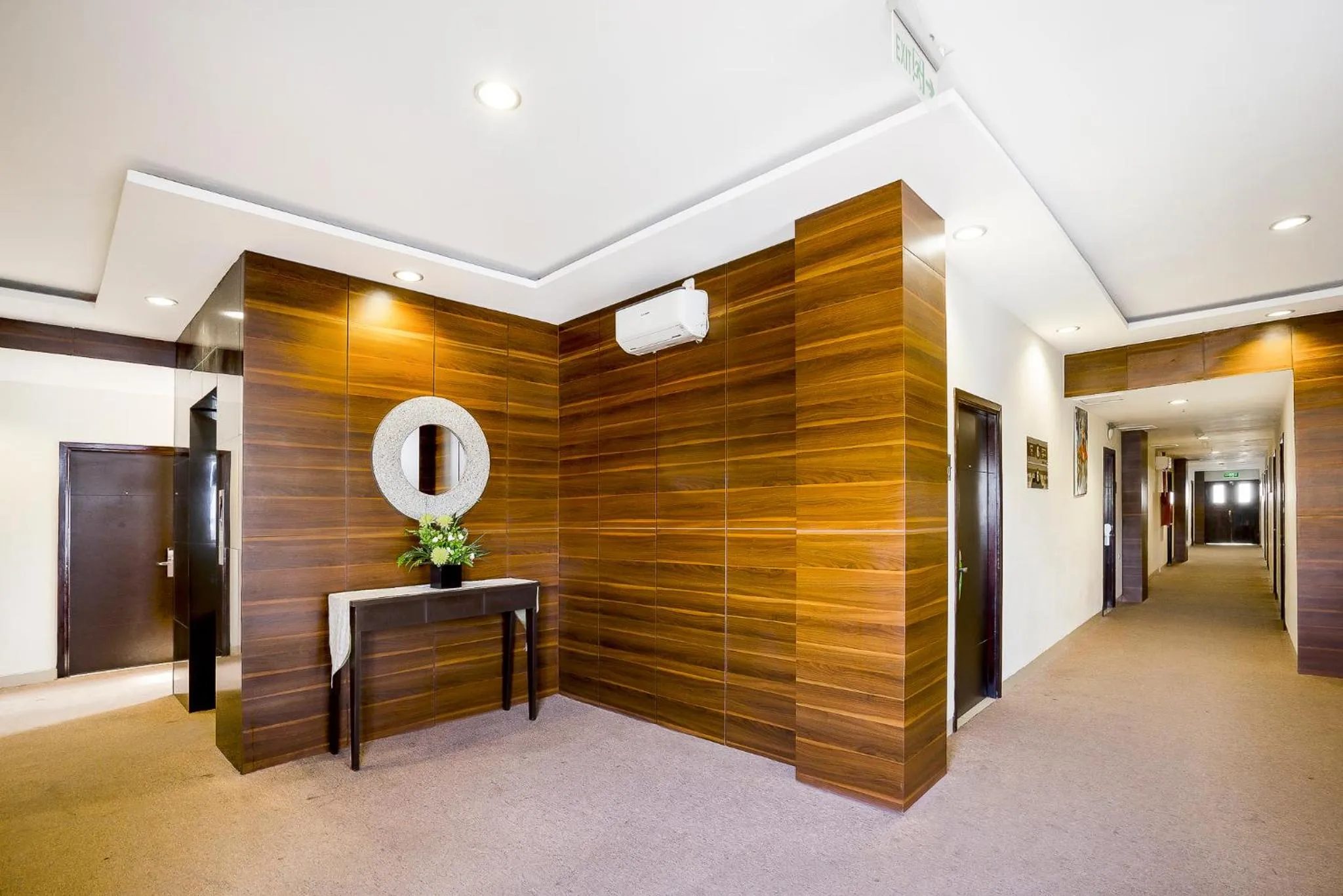 Area and facilities in Hotel Grand Kartika