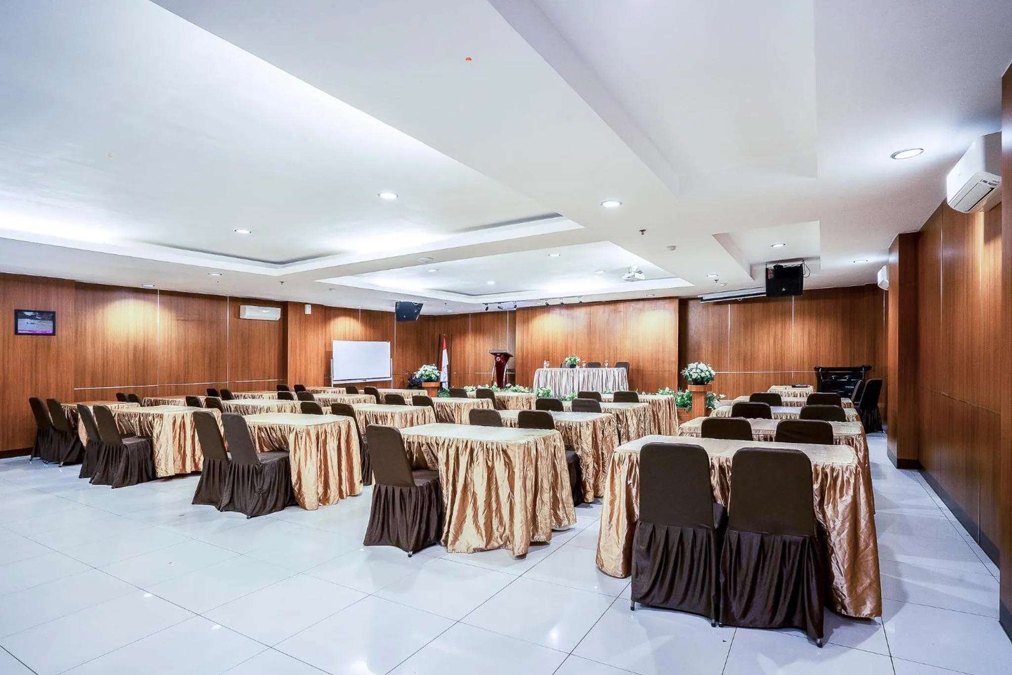 Meeting/conference room in Hotel Grand Kartika