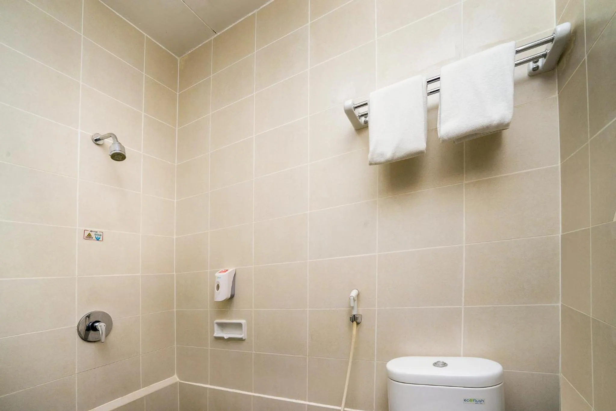 Bathroom in Hotel Grand Kartika