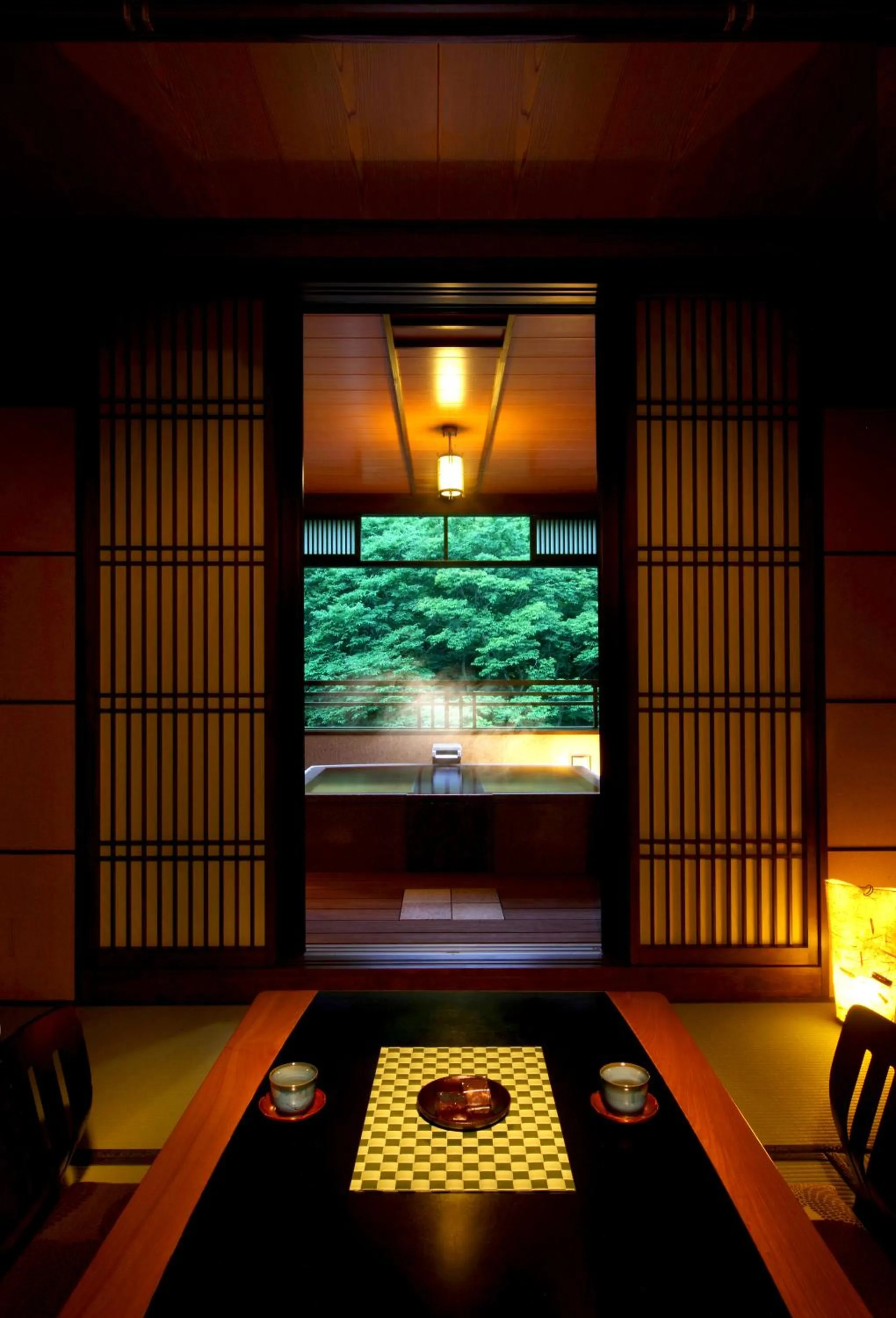 Photo of the whole room in Moritaya