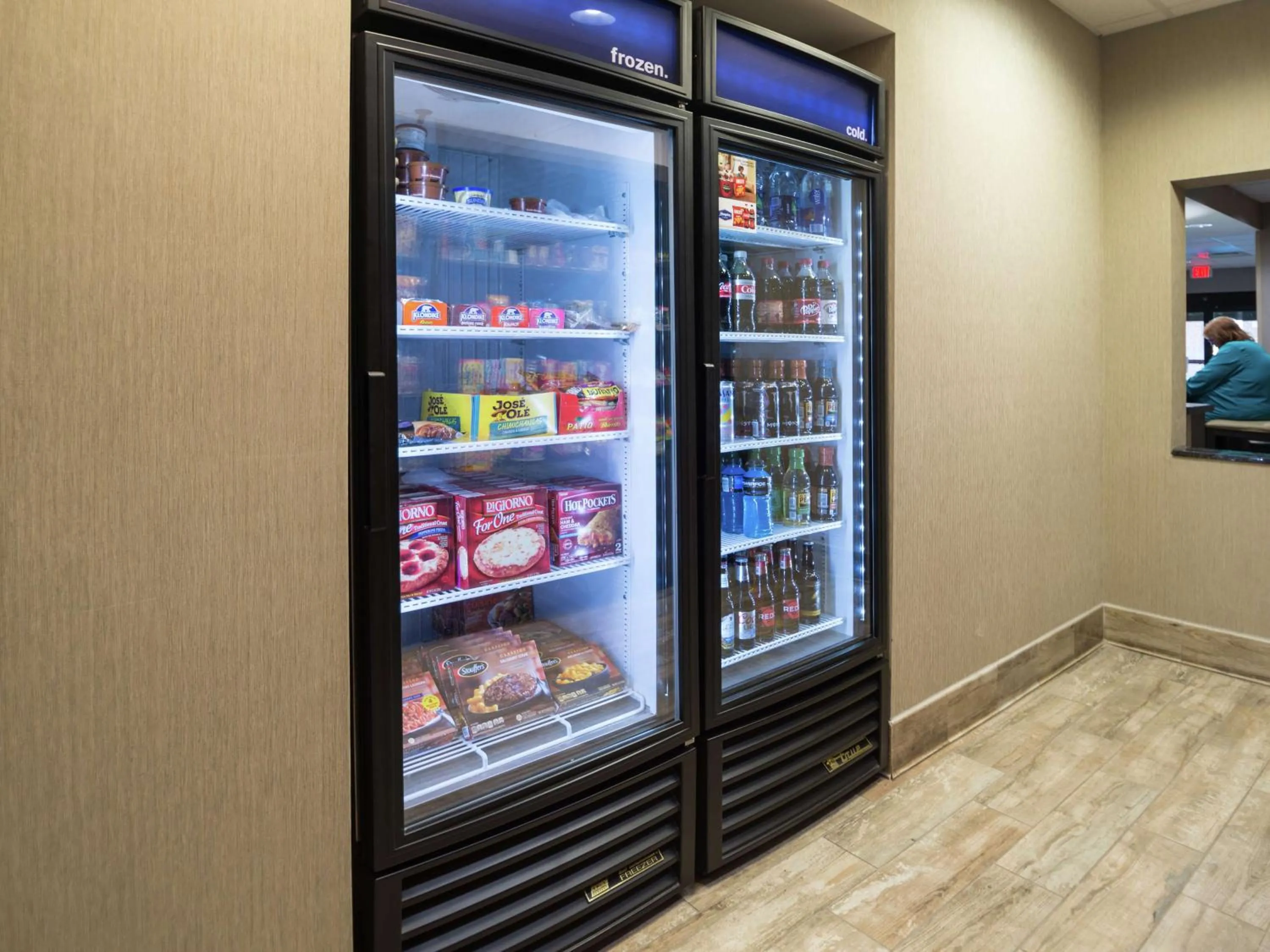 Restaurant/places to eat in Hampton Inn Hernando, MS