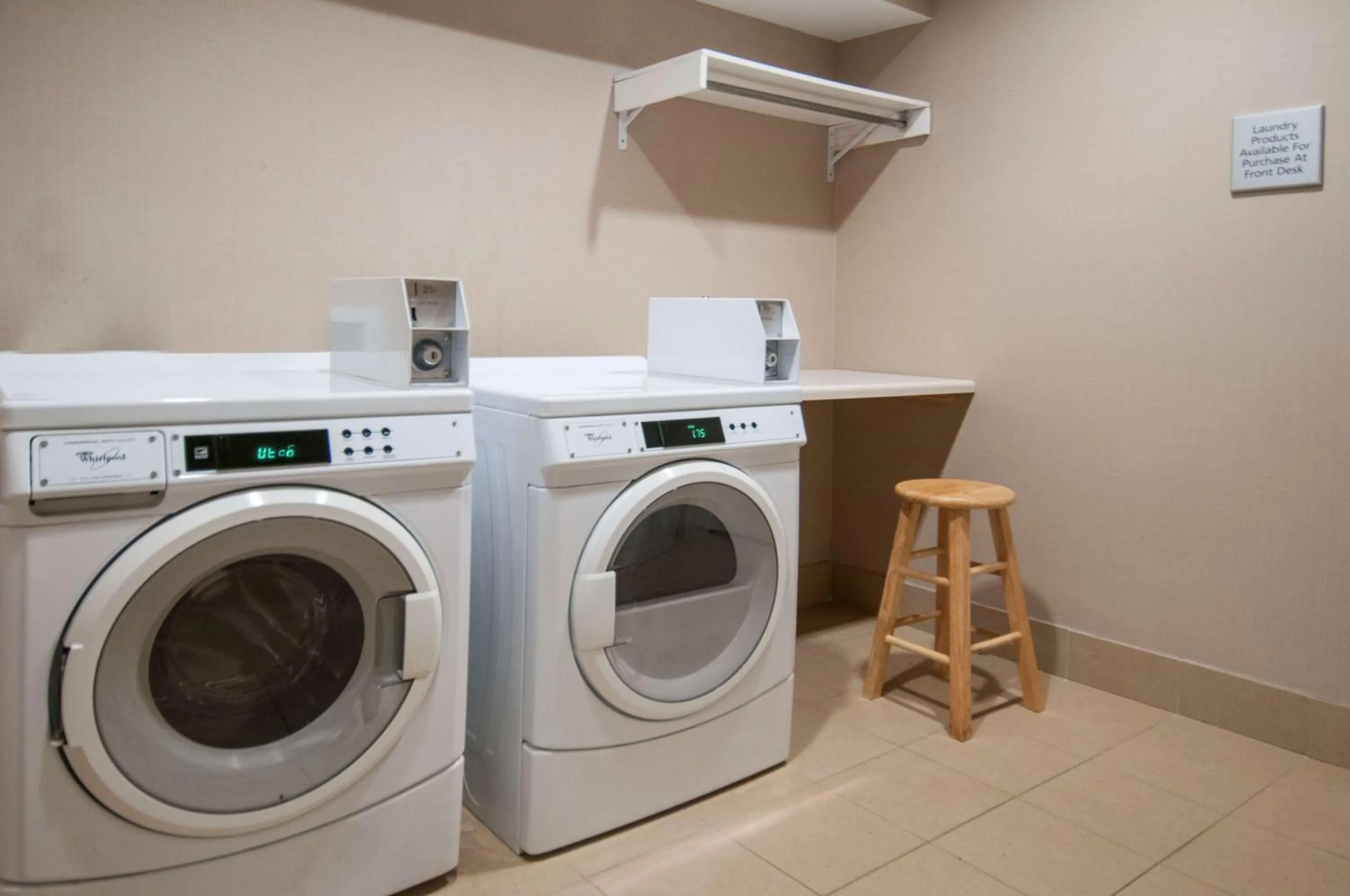 Property building in Hampton Inn Hernando, MS