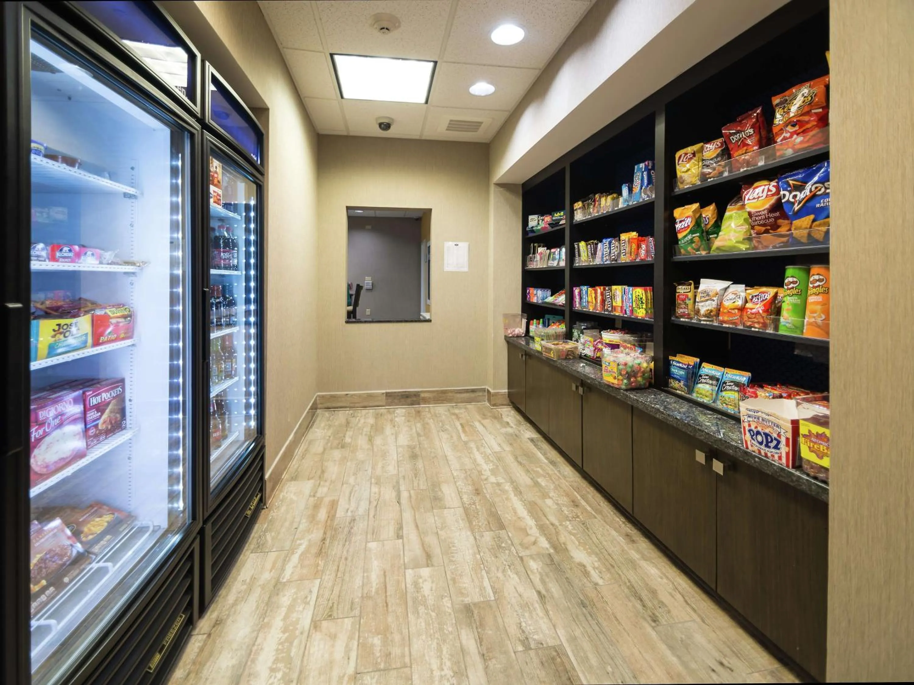 Restaurant/places to eat in Hampton Inn Hernando, MS