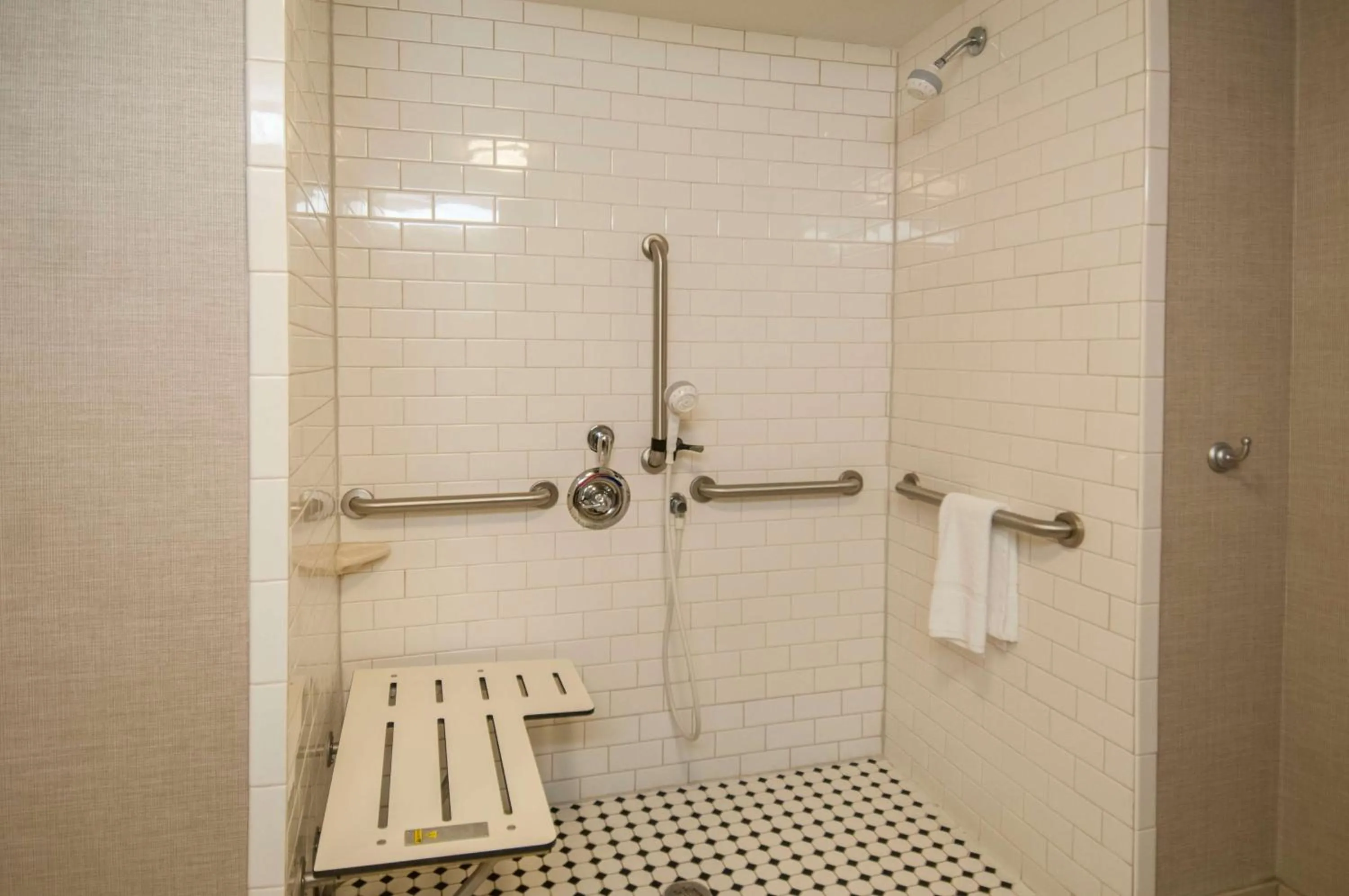 Bathroom in Hampton Inn Hernando, MS