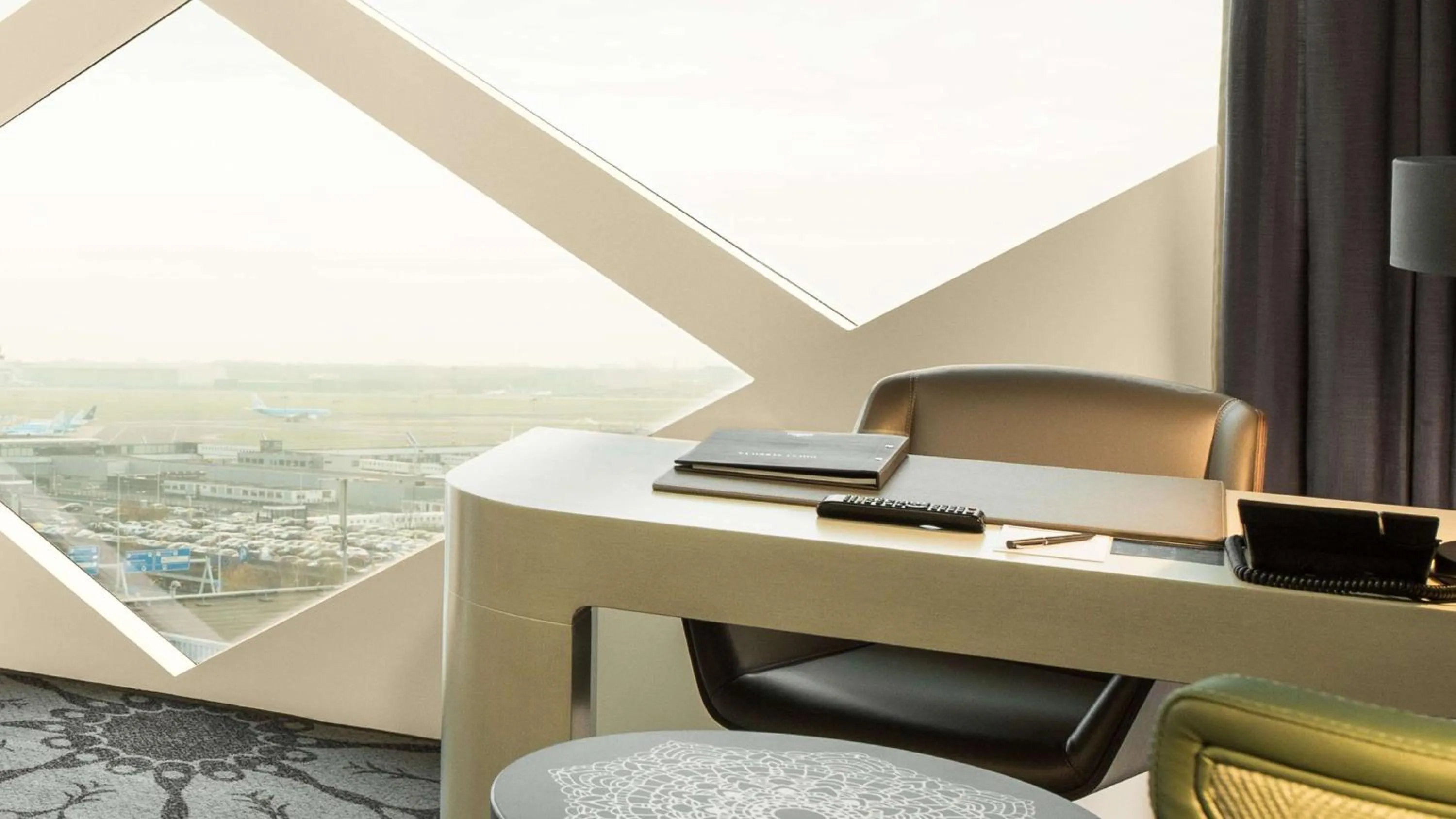 Bedroom in Hilton Amsterdam Airport Schiphol