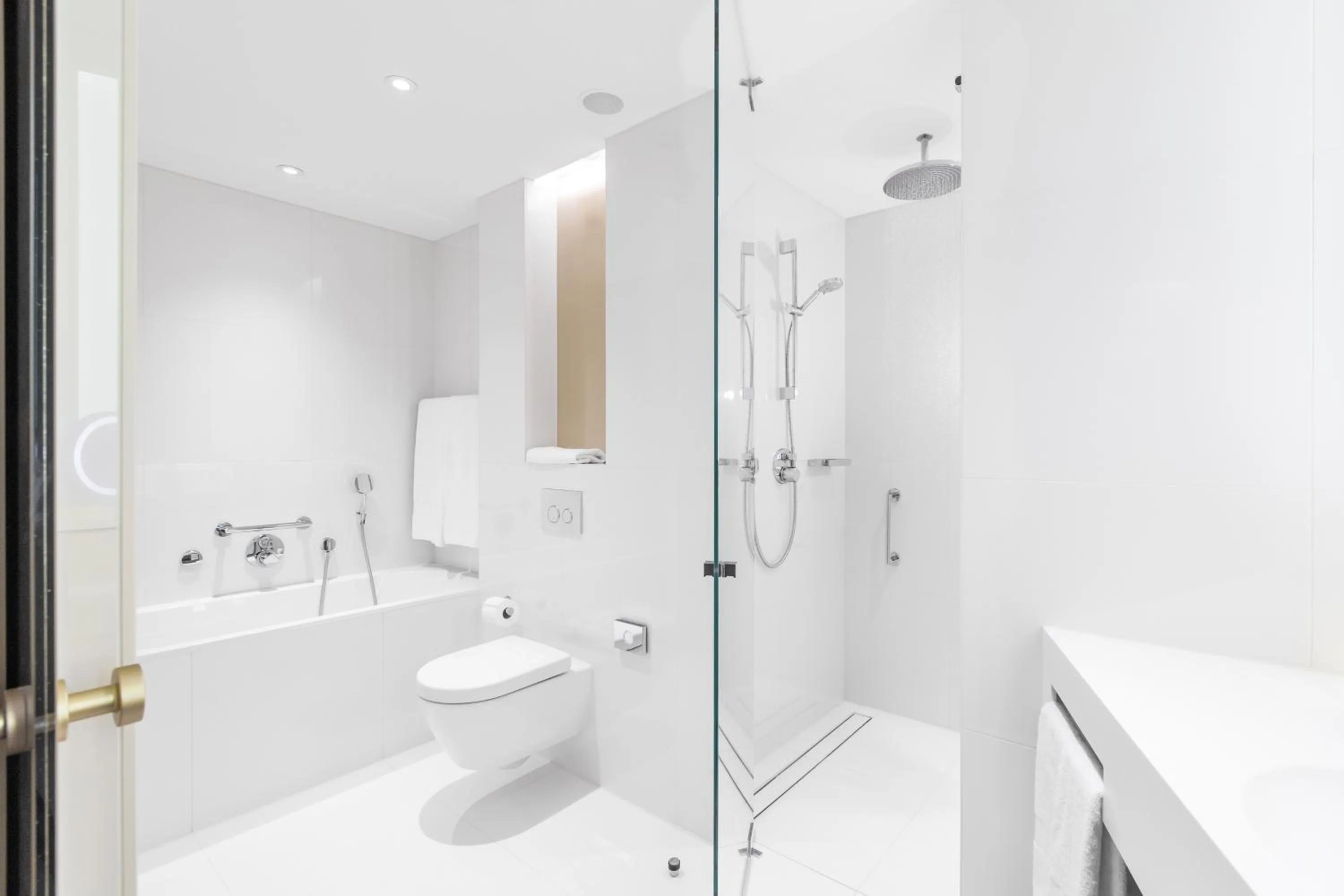 Bathroom in Hilton Amsterdam Airport Schiphol