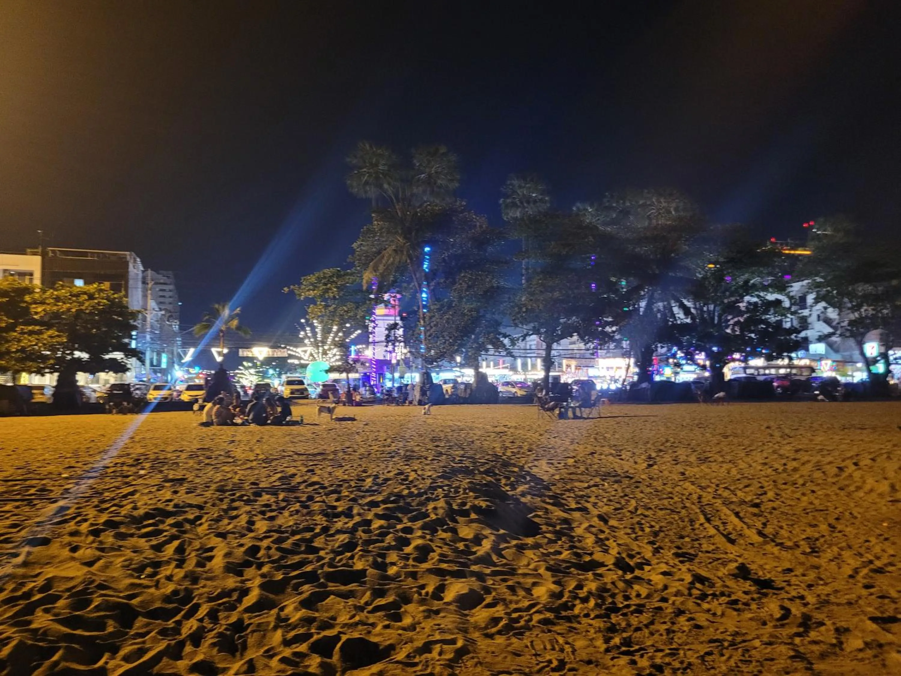 Restaurant/places to eat in Sorot Darika Jomtien Beach