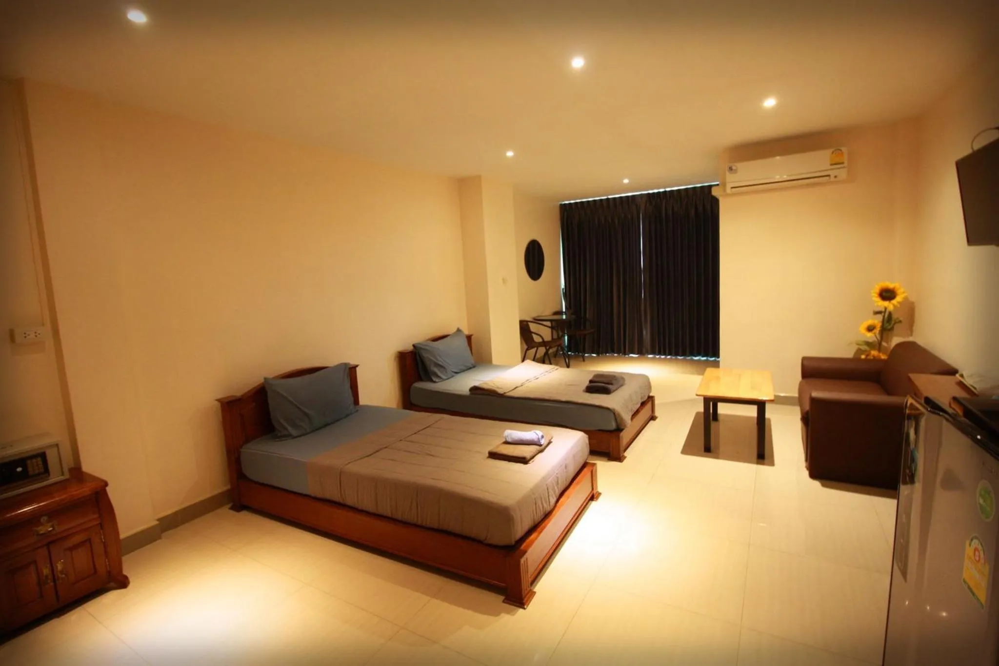 Photo of the whole room, Bed in Sorot Darika Jomtien Beach