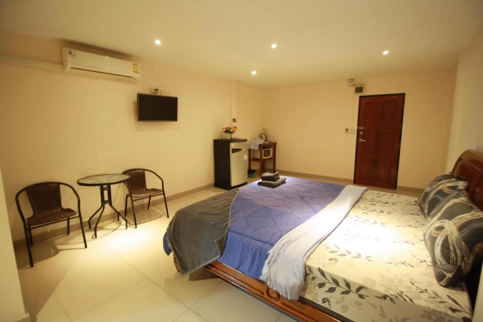 Bedroom, Bed in Sorot Darika Jomtien Beach