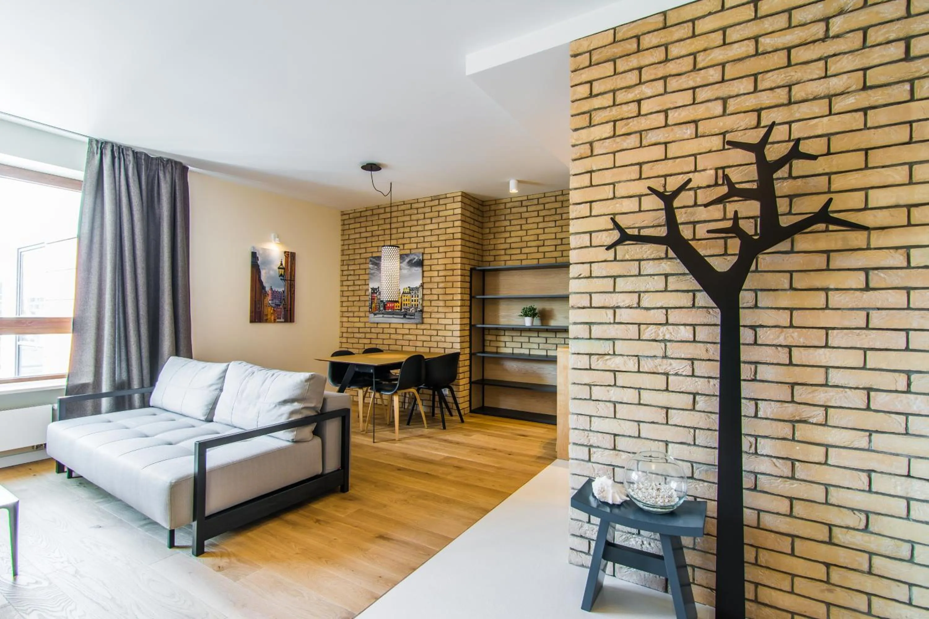 Living room, Bed in inQse Warsaw Centre