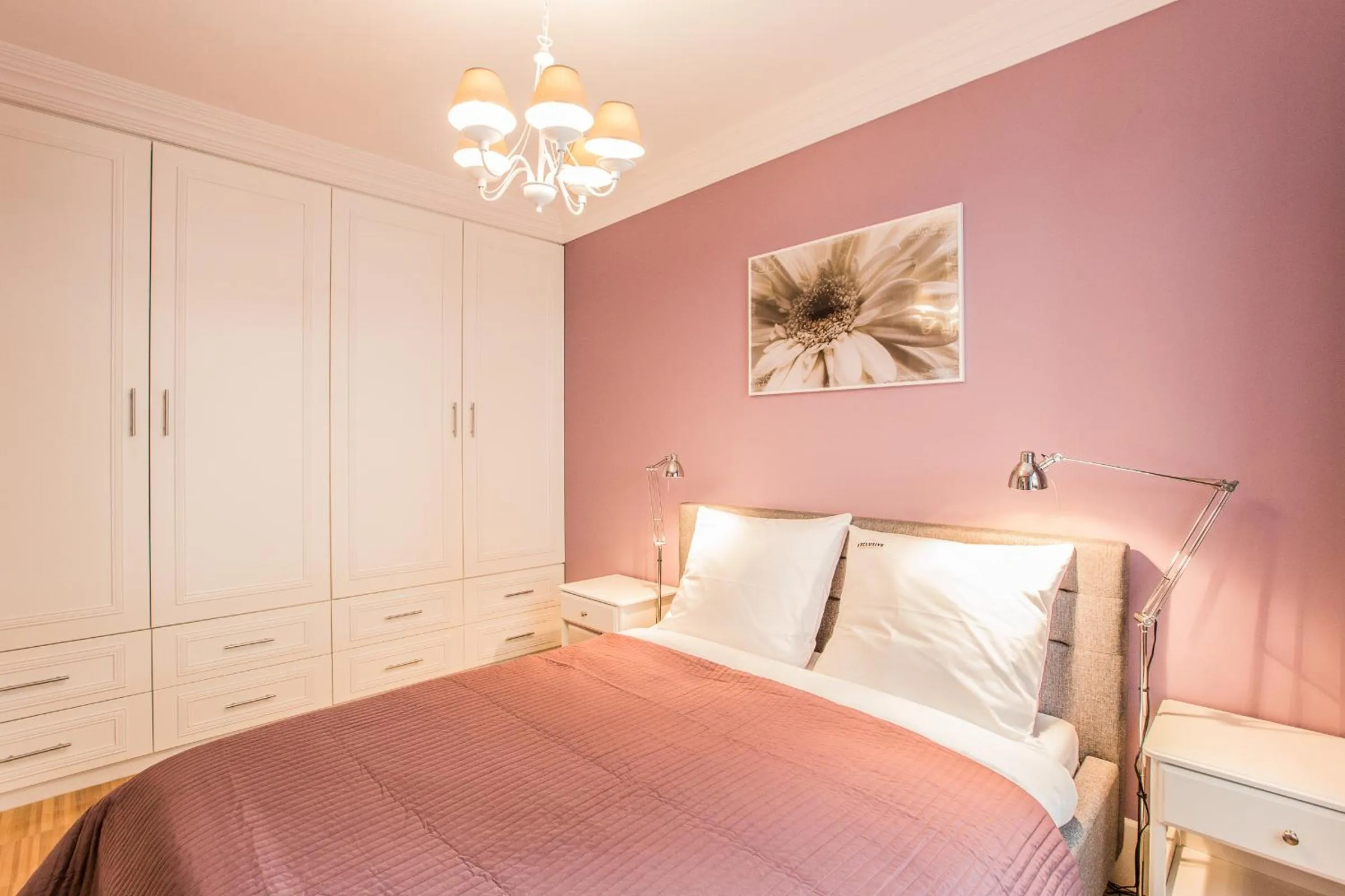 Bed in inQse Warsaw Centre