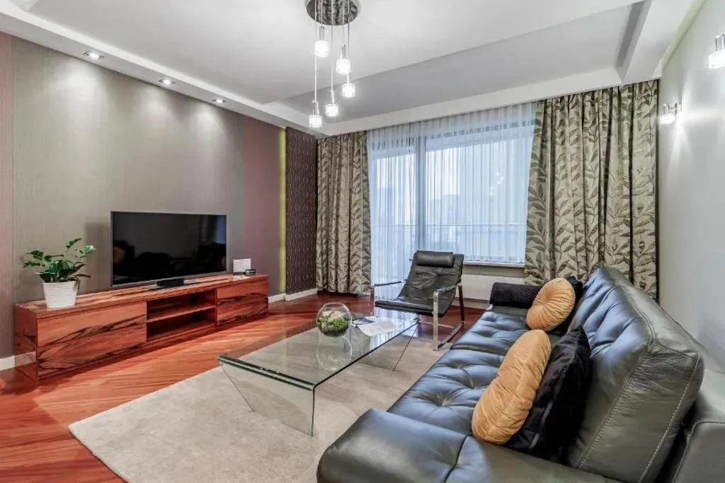 TV and multimedia in inQse Warsaw Centre