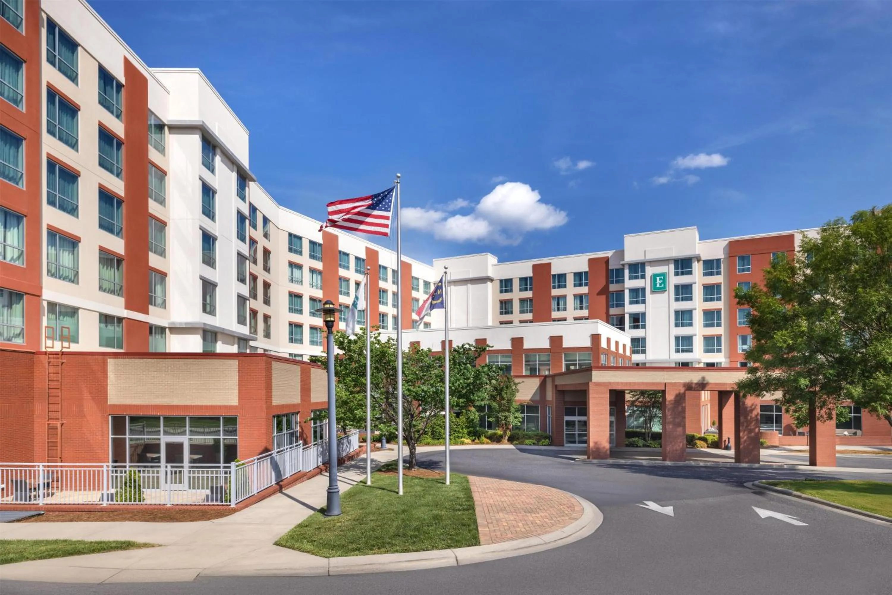 Property building in Embassy Suites Charlotte/Ayrsley